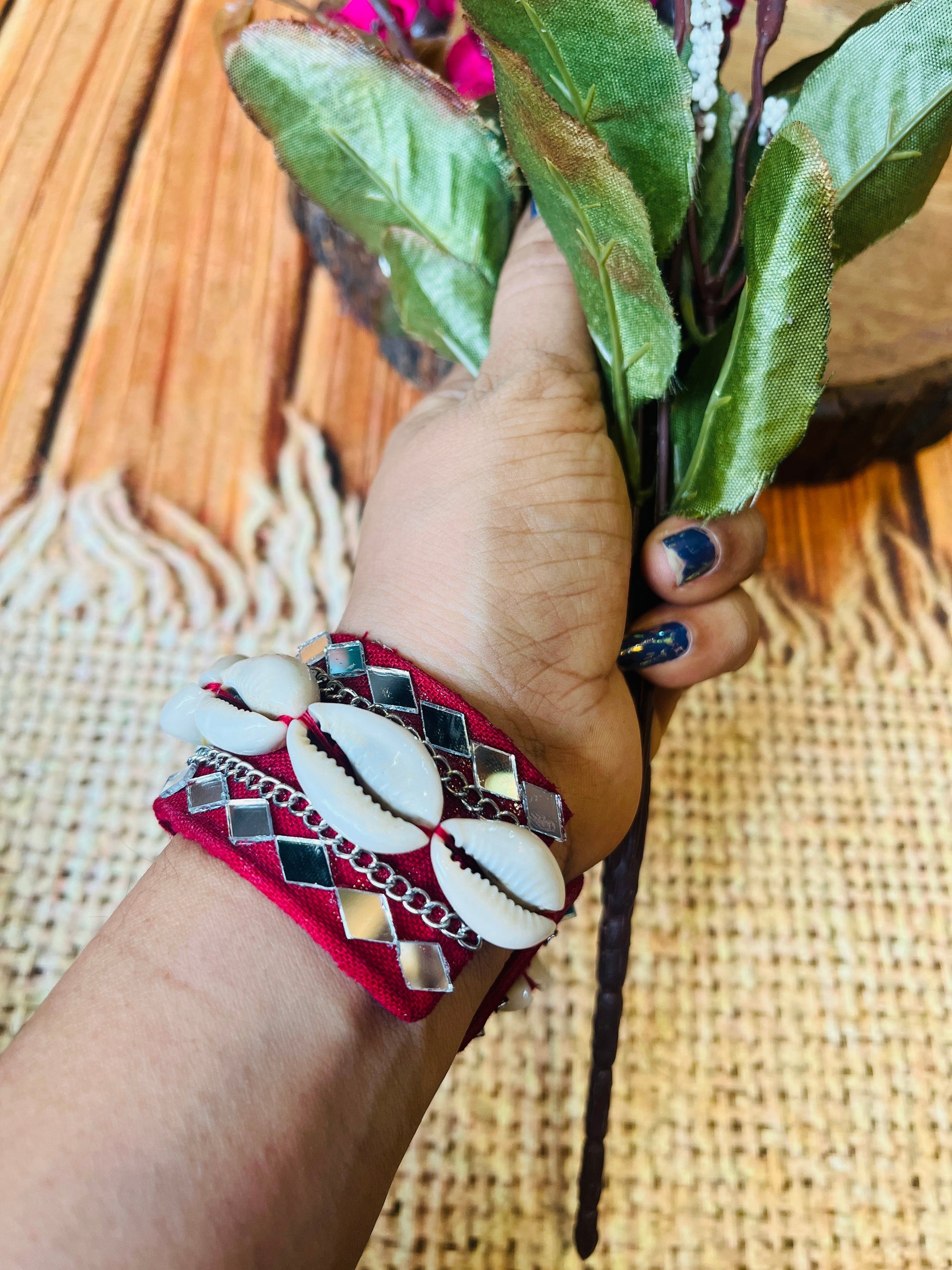 PINK MIRROR COWRIE HAND CUFFS HANDMADEAHOLIC BY MISHKA