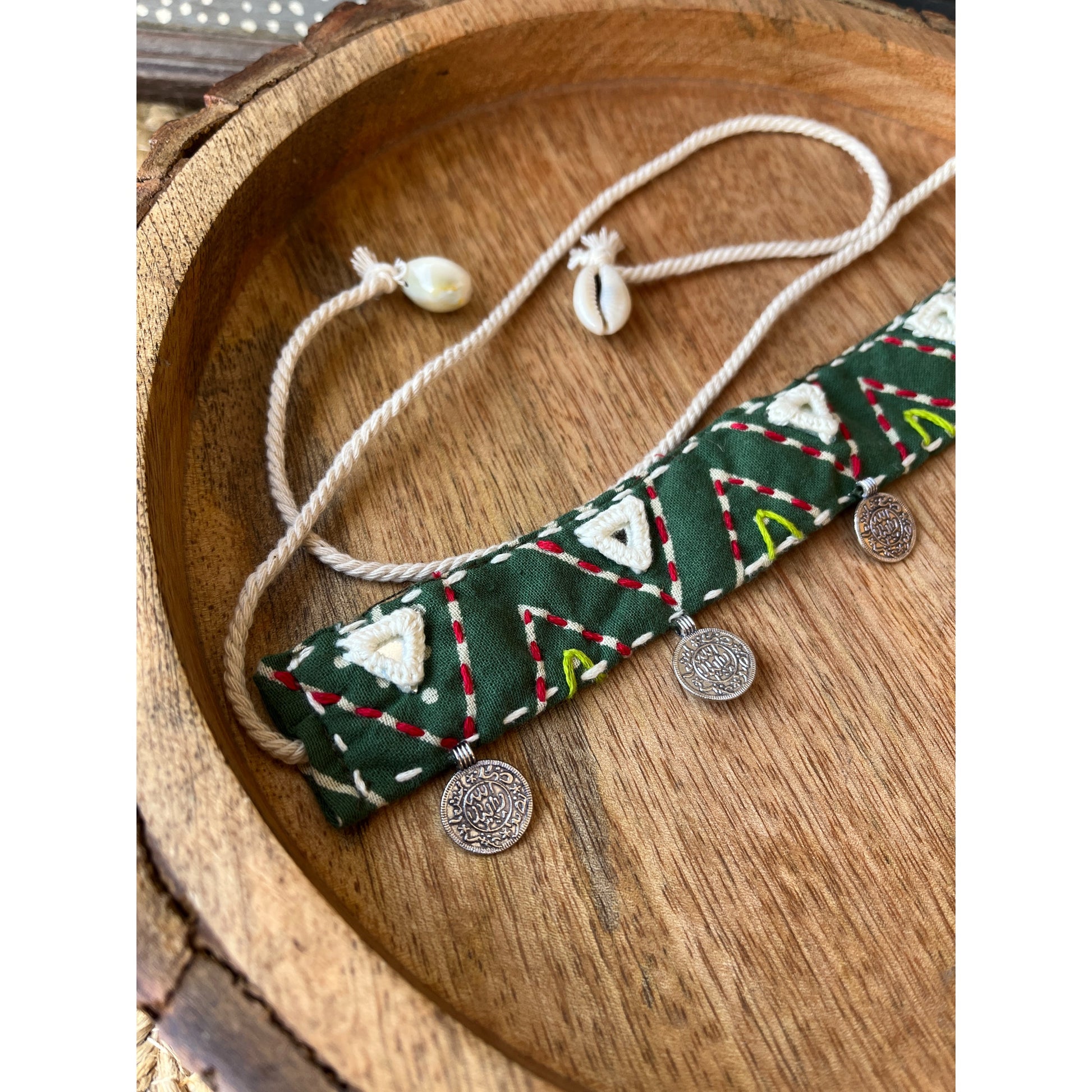 GREEN GAMTHI CHOKAR HANDMADEAHOLIC BY MISHKA