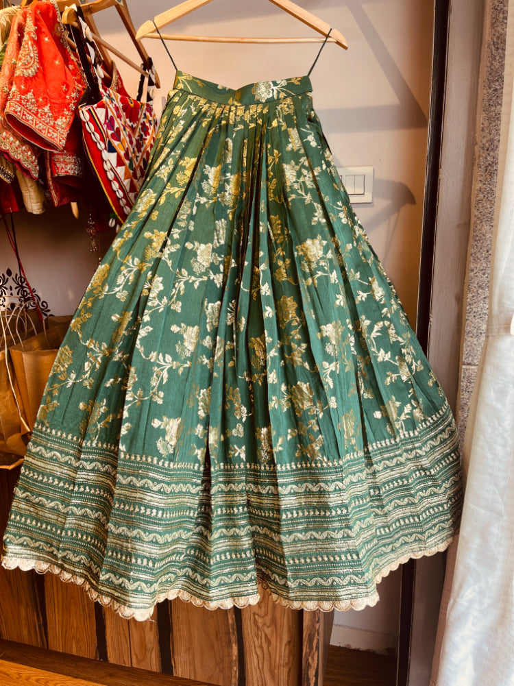 GREEN BANARASI PANNEL SKIRT HANDMADEAHOLIC BY MISHKA