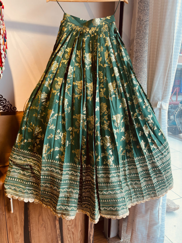 GREEN BANARASI PANNEL SKIRT HANDMADEAHOLIC BY MISHKA