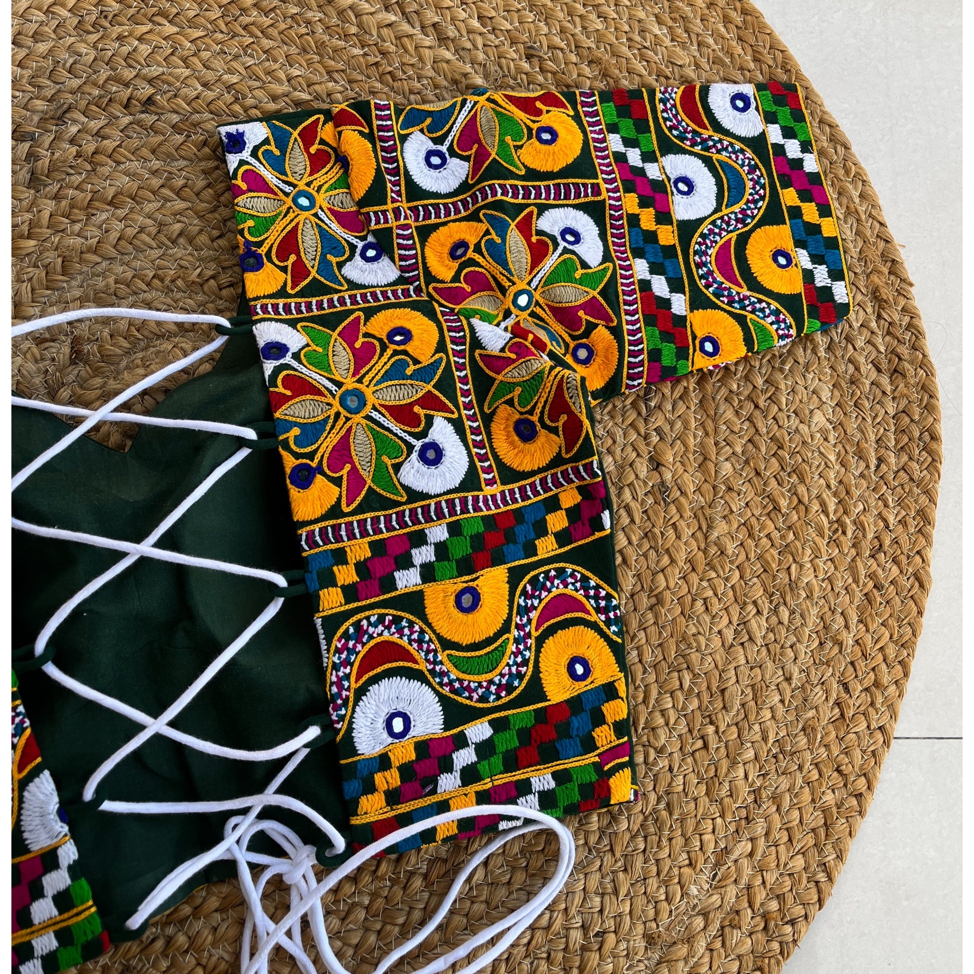 GREEN HATHBHARAT BLOUSE HANDMADEAHOLIC BY MISHKA