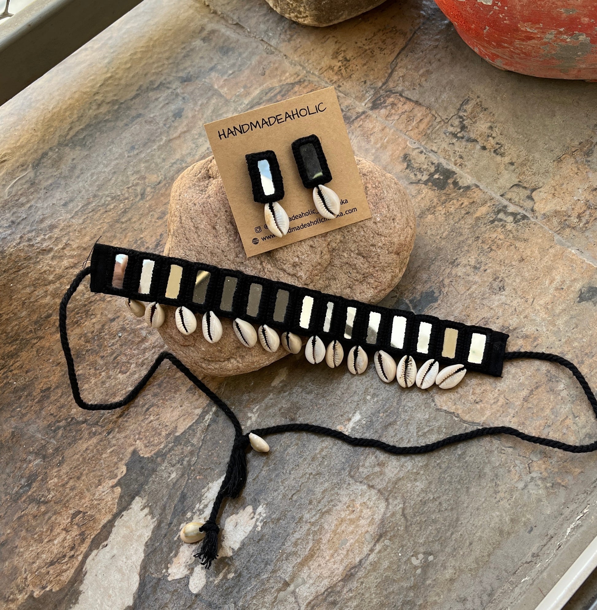 BLACK MIRROR NECKLACE HANDMADEAHOLIC BY MISHKA