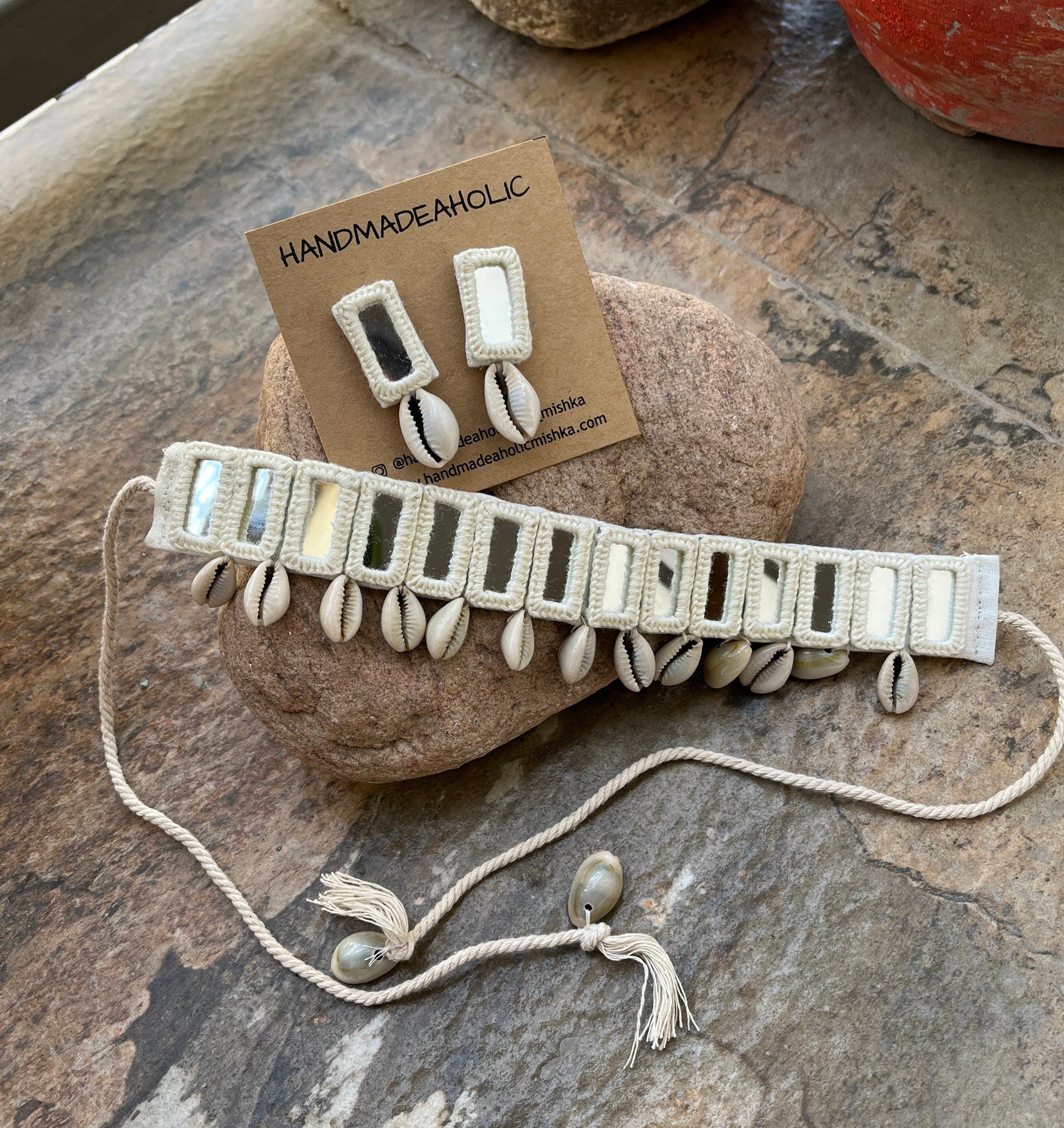 WHITE MIRROR NECKLACE HANDMADEAHOLIC BY MISHKA