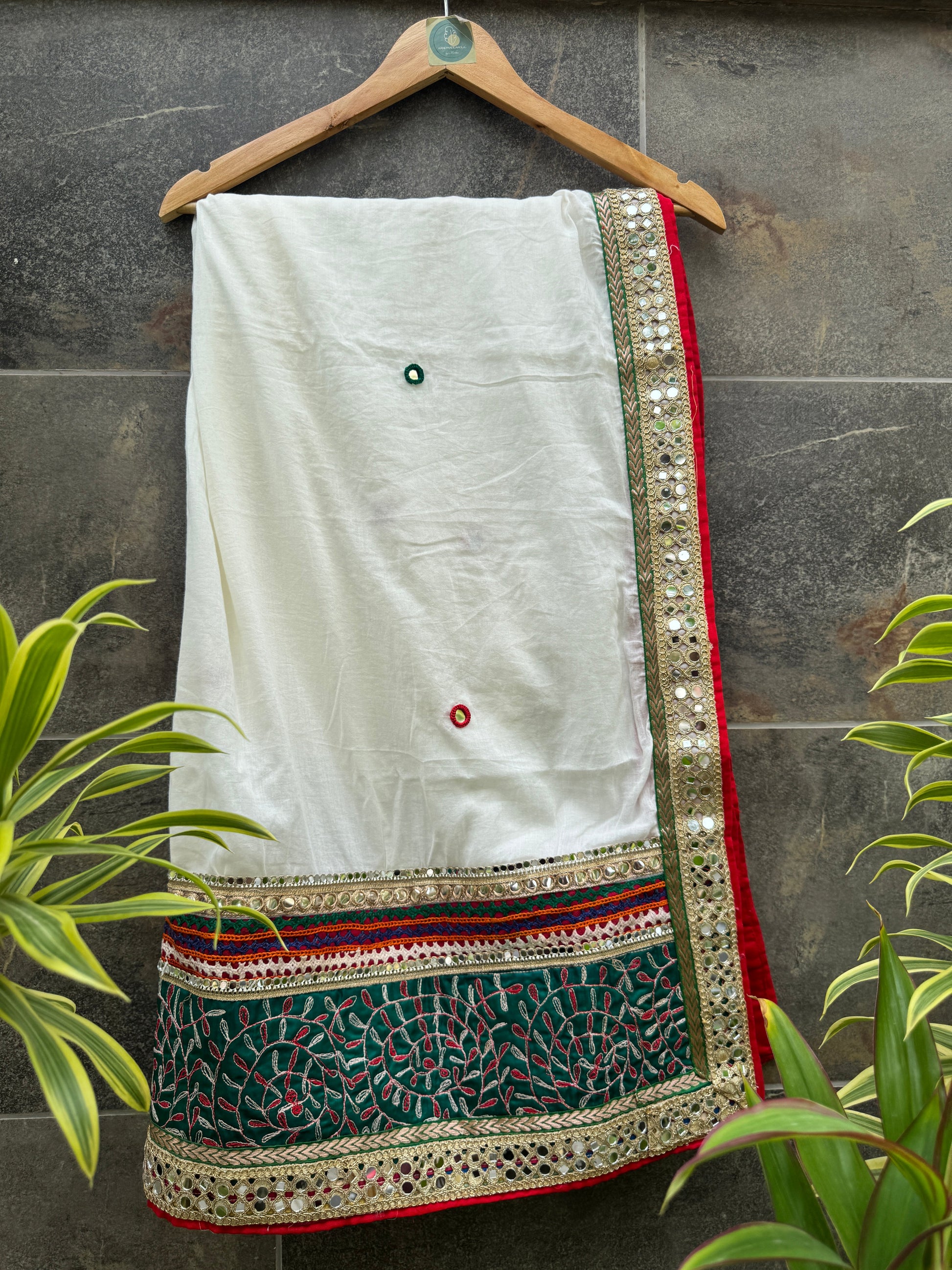 Off-White Varajana Dupatta HANDMADEAHOLIC BY MISHKA