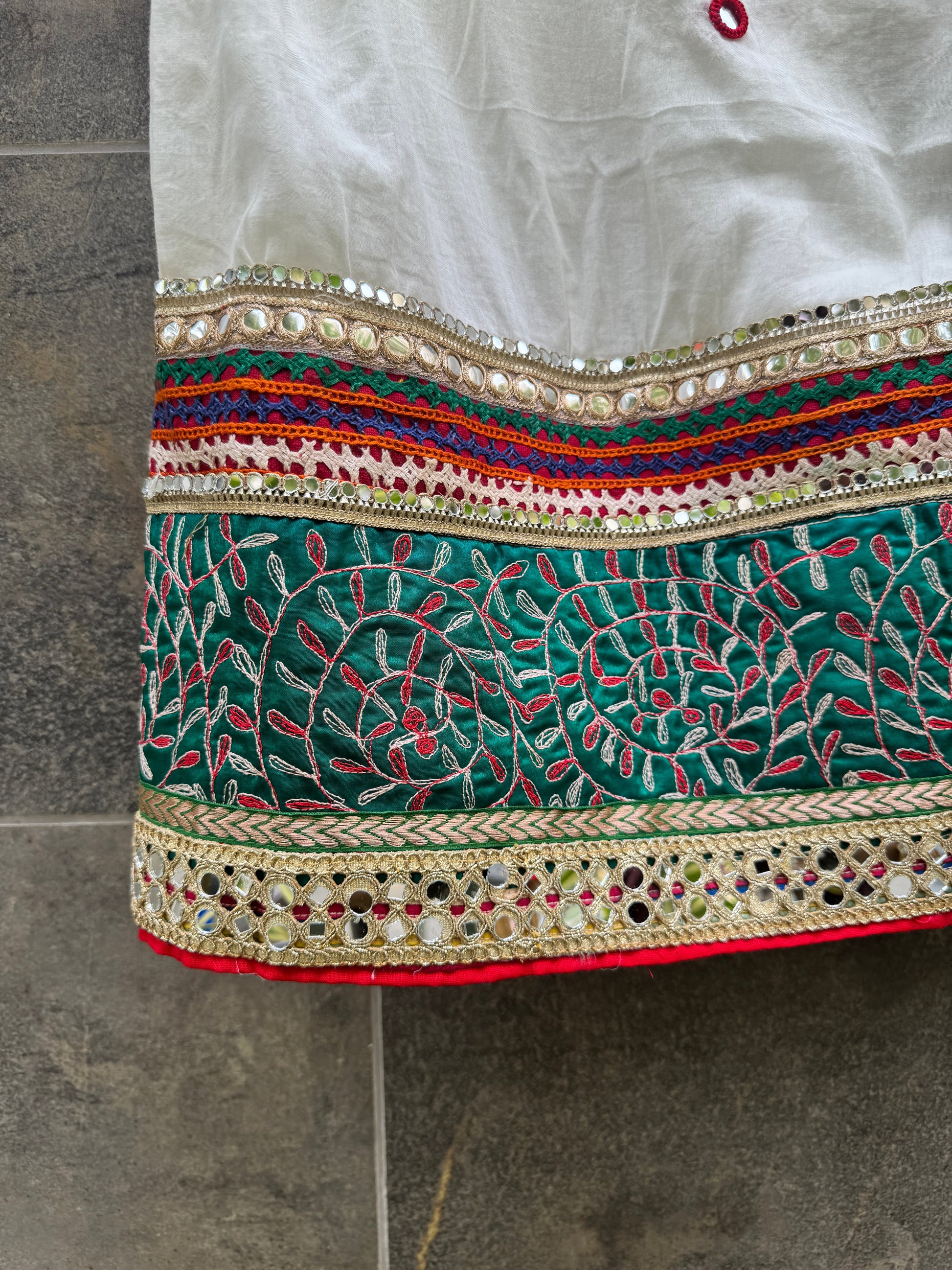 Off-White Varajana Dupatta HANDMADEAHOLIC BY MISHKA