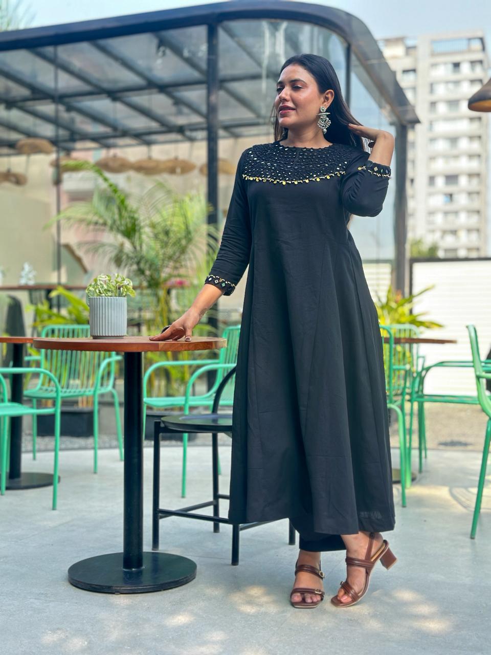 Midnight Mirror Hand-Woven Cotton Kurta & Straight Pant Set - AABHALA COLLECTION