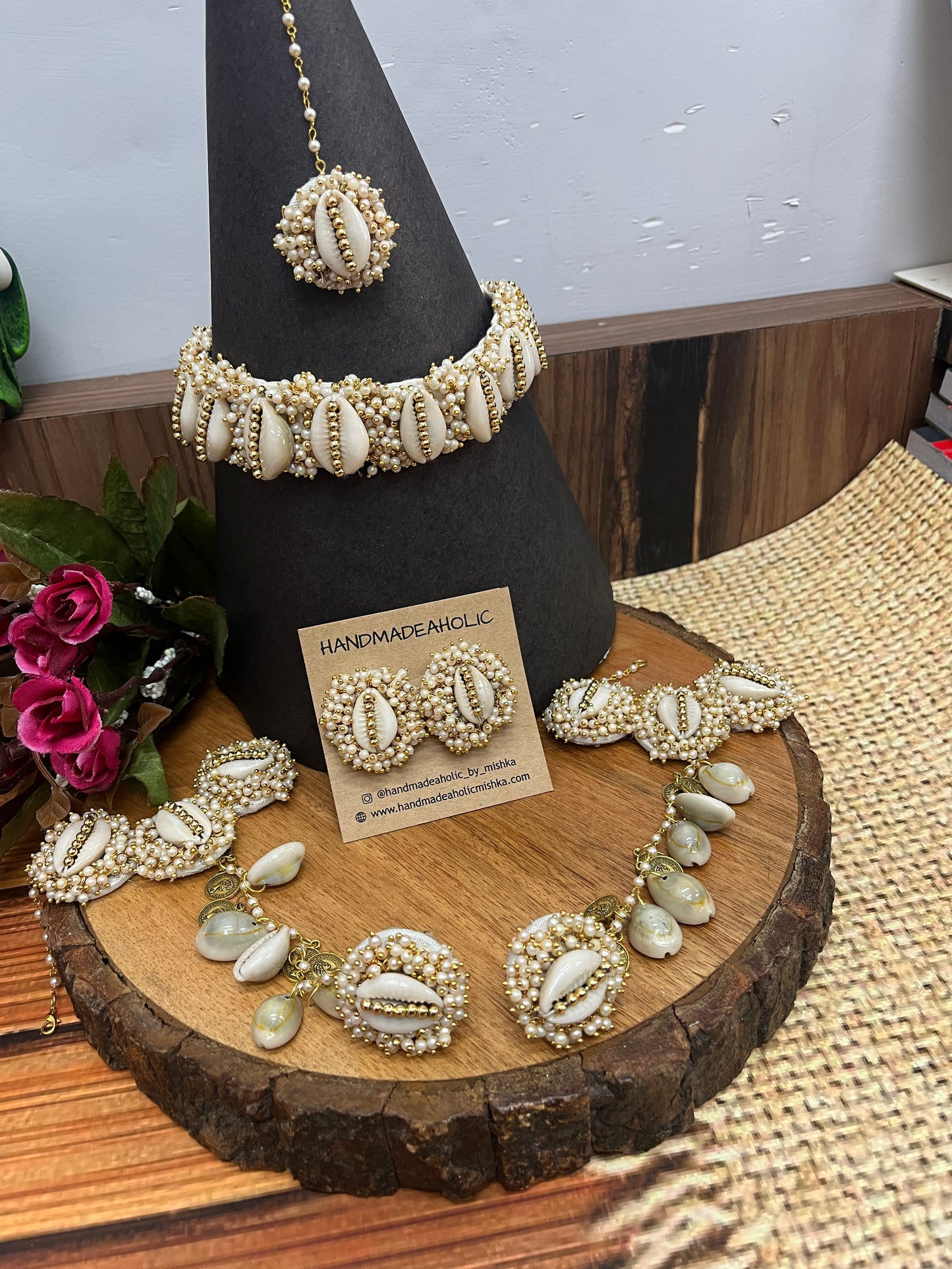 MUSKAN BEADS AND COWRIE WEDDING JEWELLARY HANDMADEAHOLIC BY MISHKA
