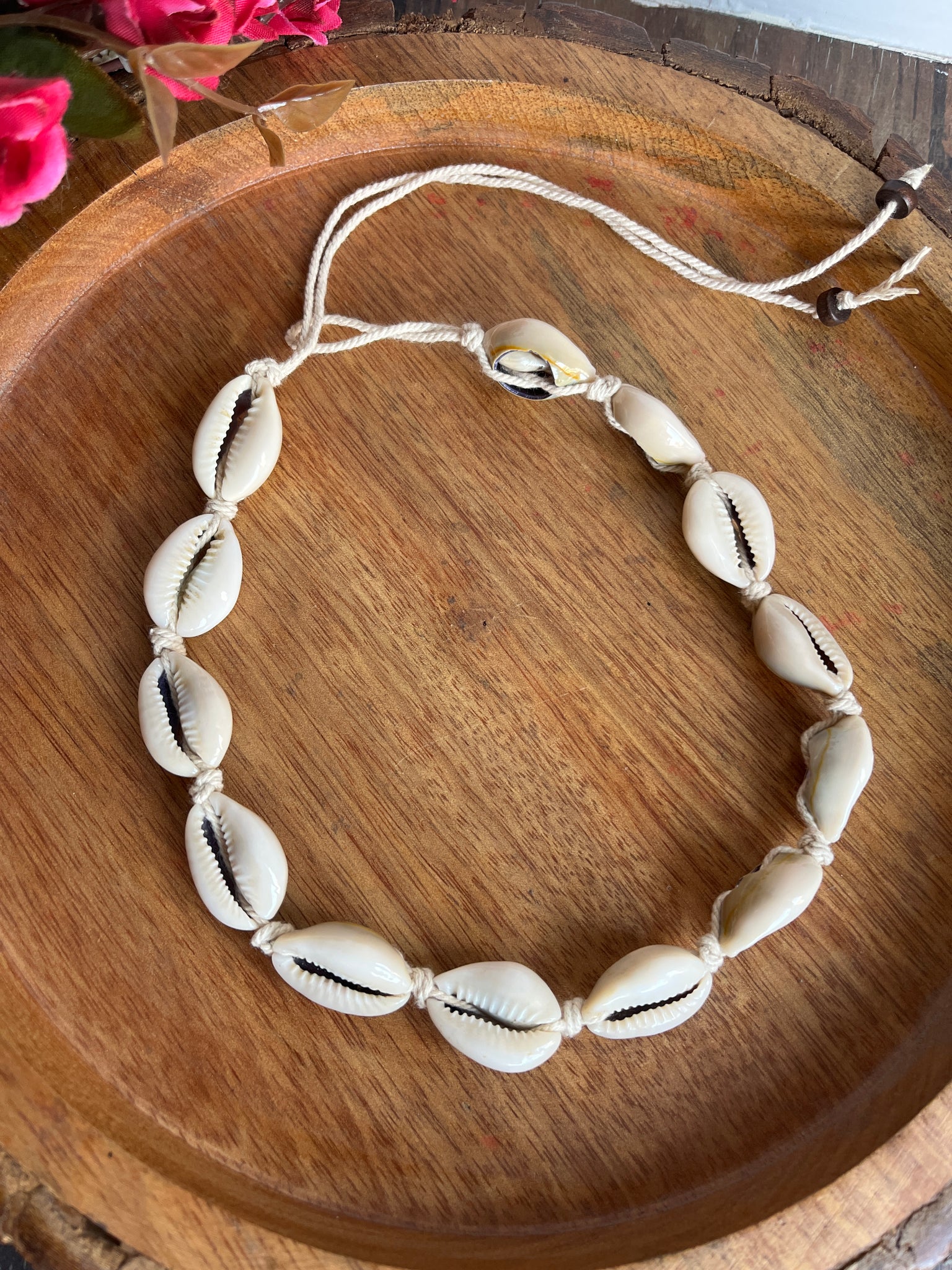 REAL COWRIE NECKPIECE HANDMADEAHOLIC BY MISHKA