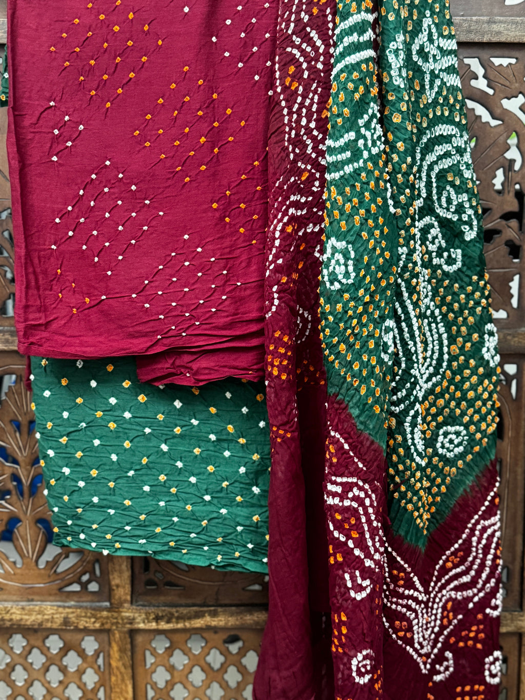 Hand-Dye Maroon & Forest Green Pure Cotton Bandhani Unstitched Suit Set HANDMADEAHOLIC BY MISHKA