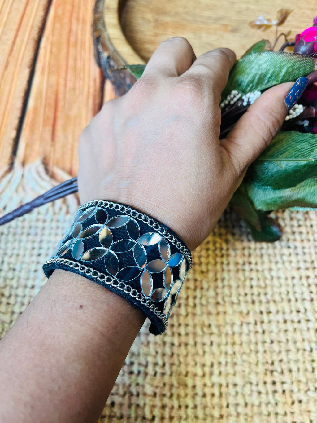 BLACK MIRROR HAND CUFFS HANDMADEAHOLIC BY MISHKA