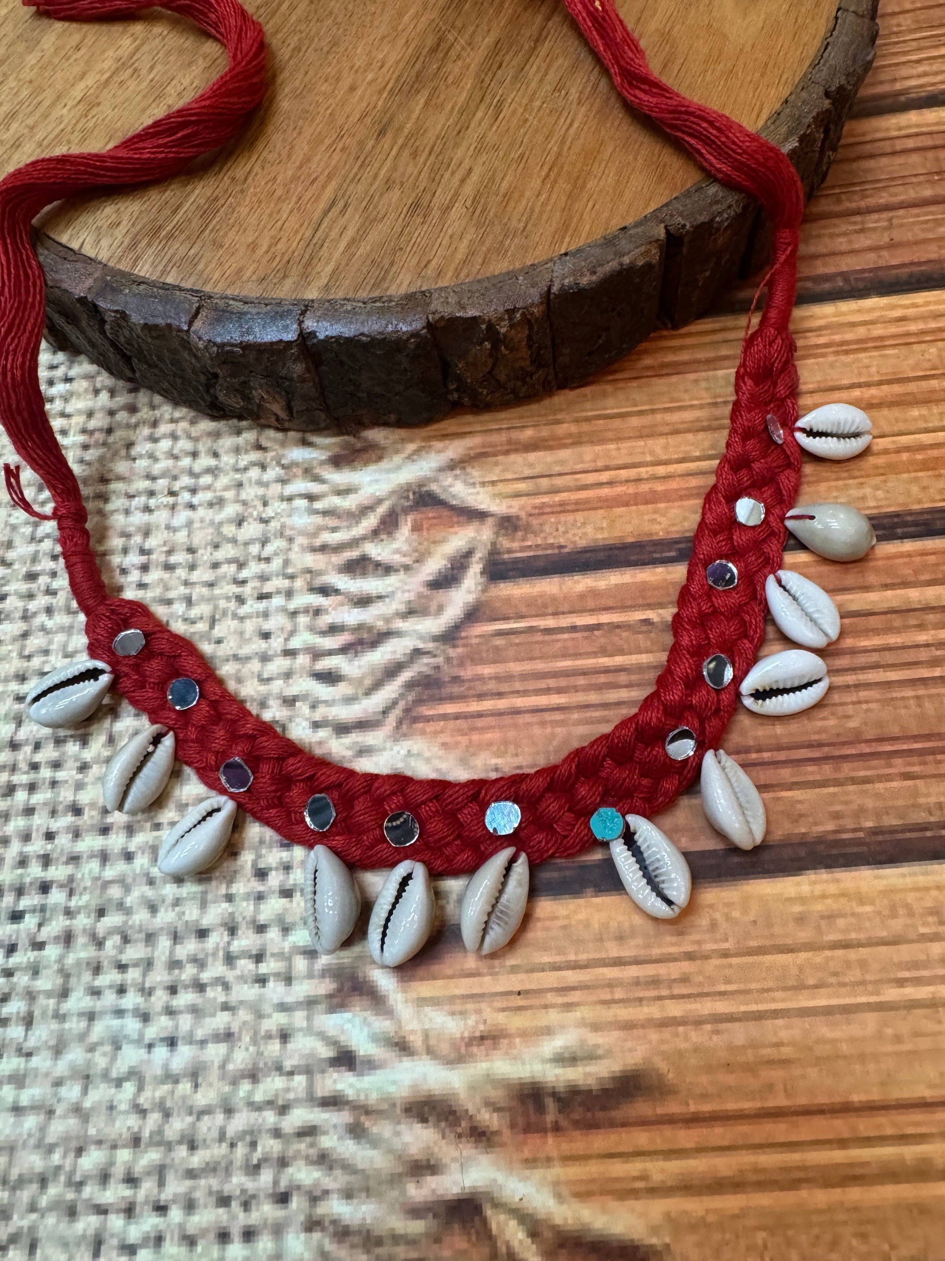 RED COWRIE SHELL CHOTLA NECKLACE