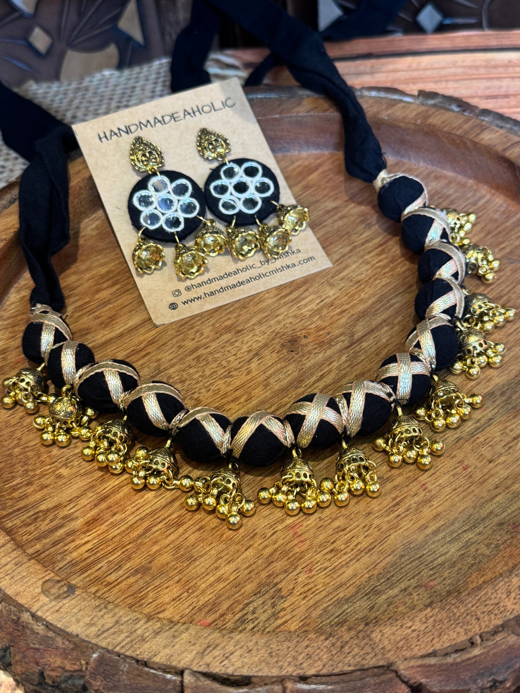 BLACK BALL NECKLACE HANDMADEAHOLIC BY MISHKA