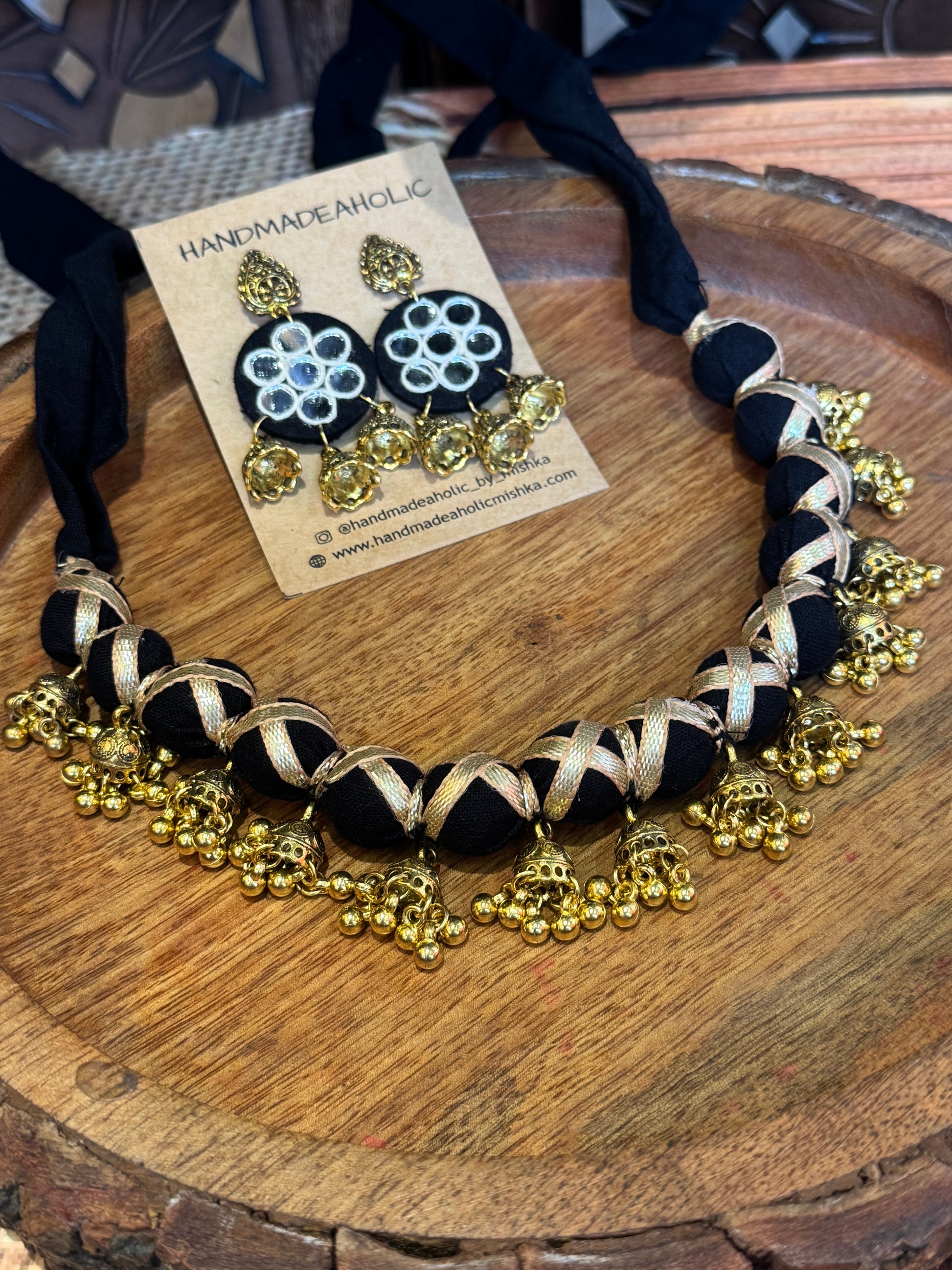 BLACK BALL NECKLACE HANDMADEAHOLIC BY MISHKA