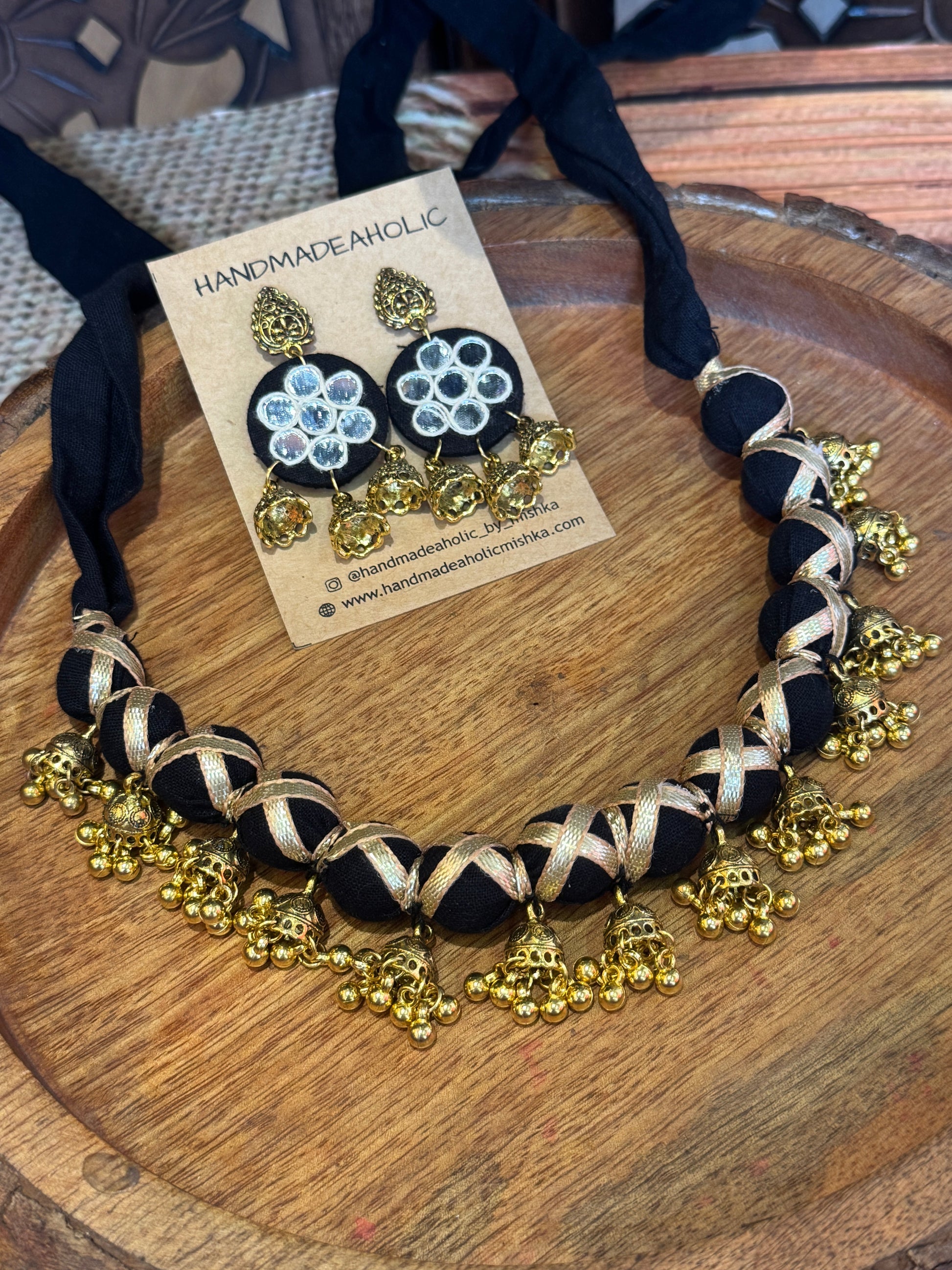 BLACK BALL NECKLACE HANDMADEAHOLIC BY MISHKA