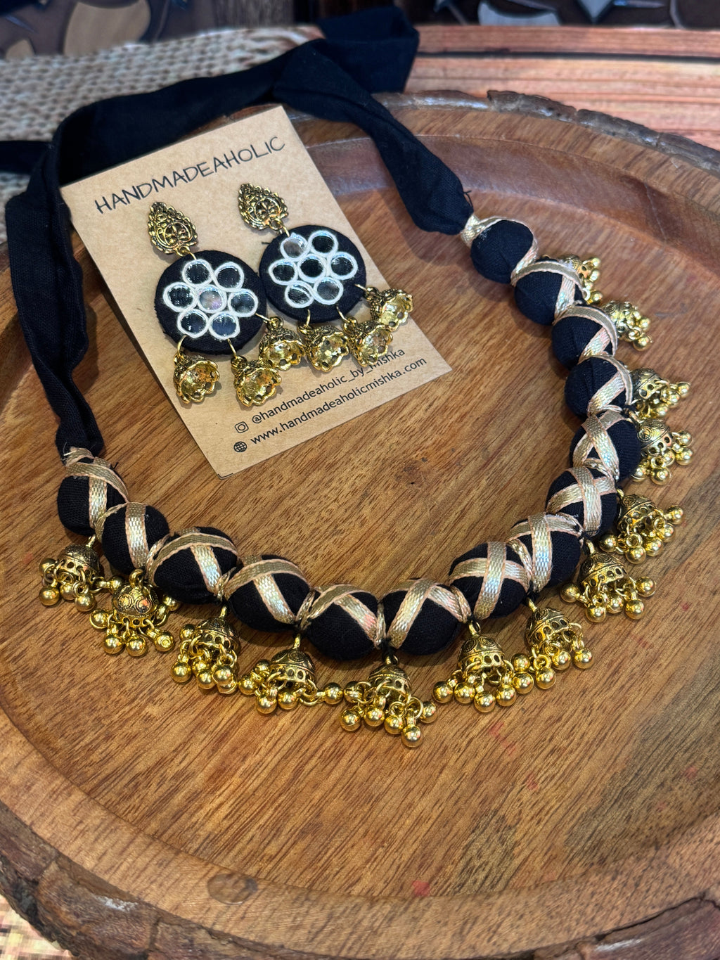 BLACK BALL NECKLACE HANDMADEAHOLIC BY MISHKA