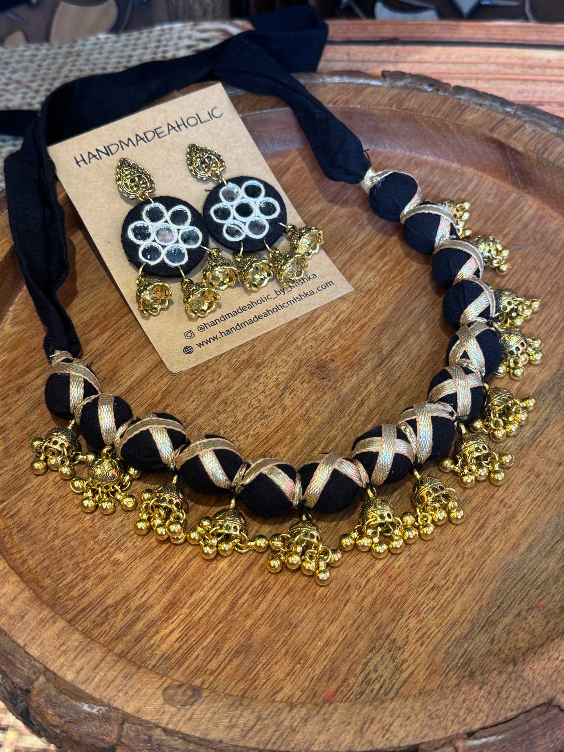 BLACK BALL NECKLACE HANDMADEAHOLIC BY MISHKA