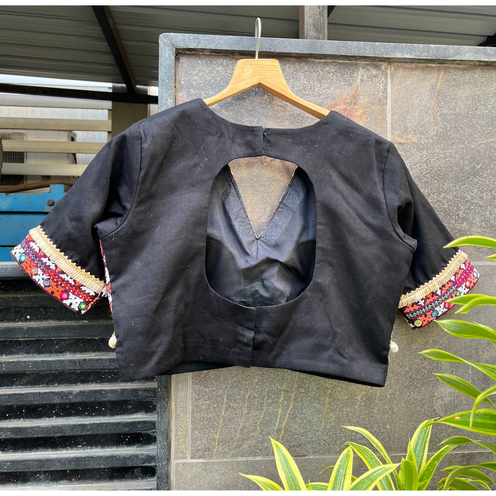 RABARI BLACK BLOUSE HANDMADEAHOLIC BY MISHKA