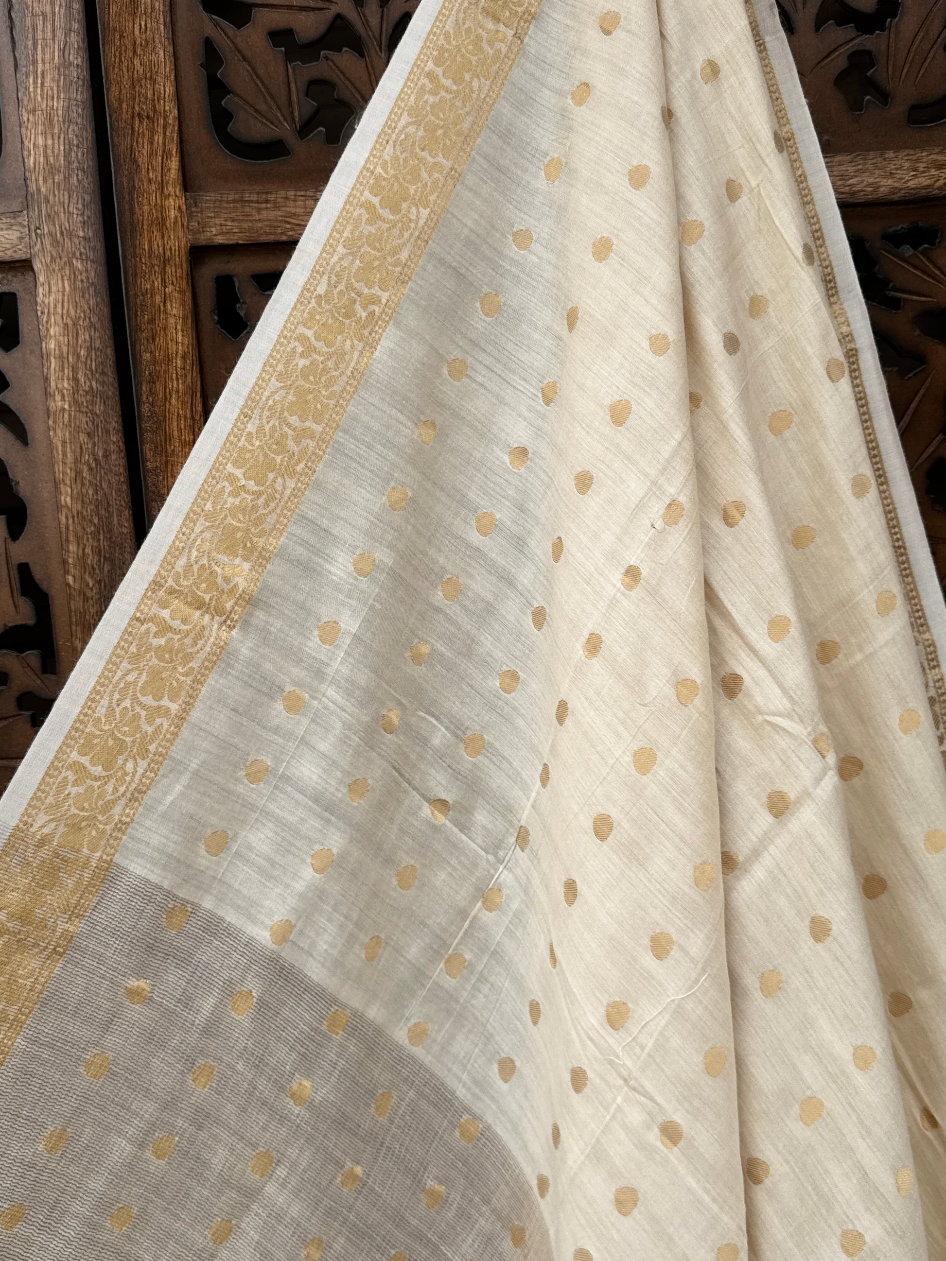 Handwoven Munga Silk Dupatta with Zari Butti & Ornate Borders