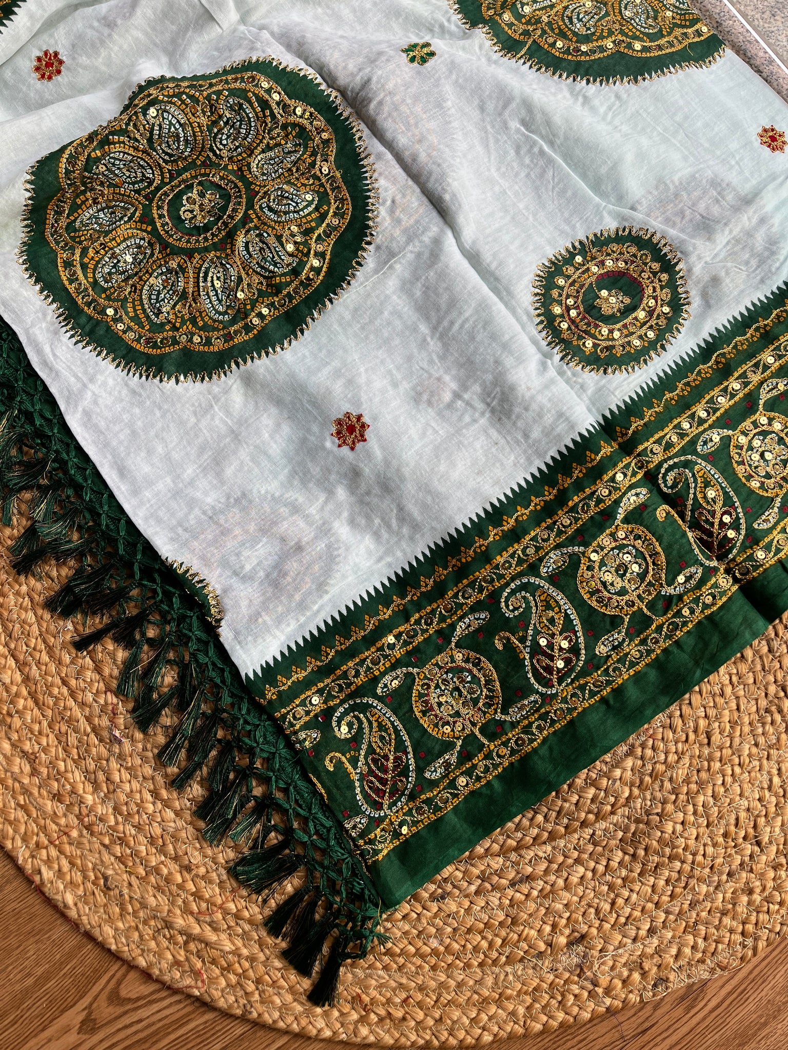 GREEN AND WHITE VINTAGE DUPATTA HANDMADEAHOLIC BY MISHKA