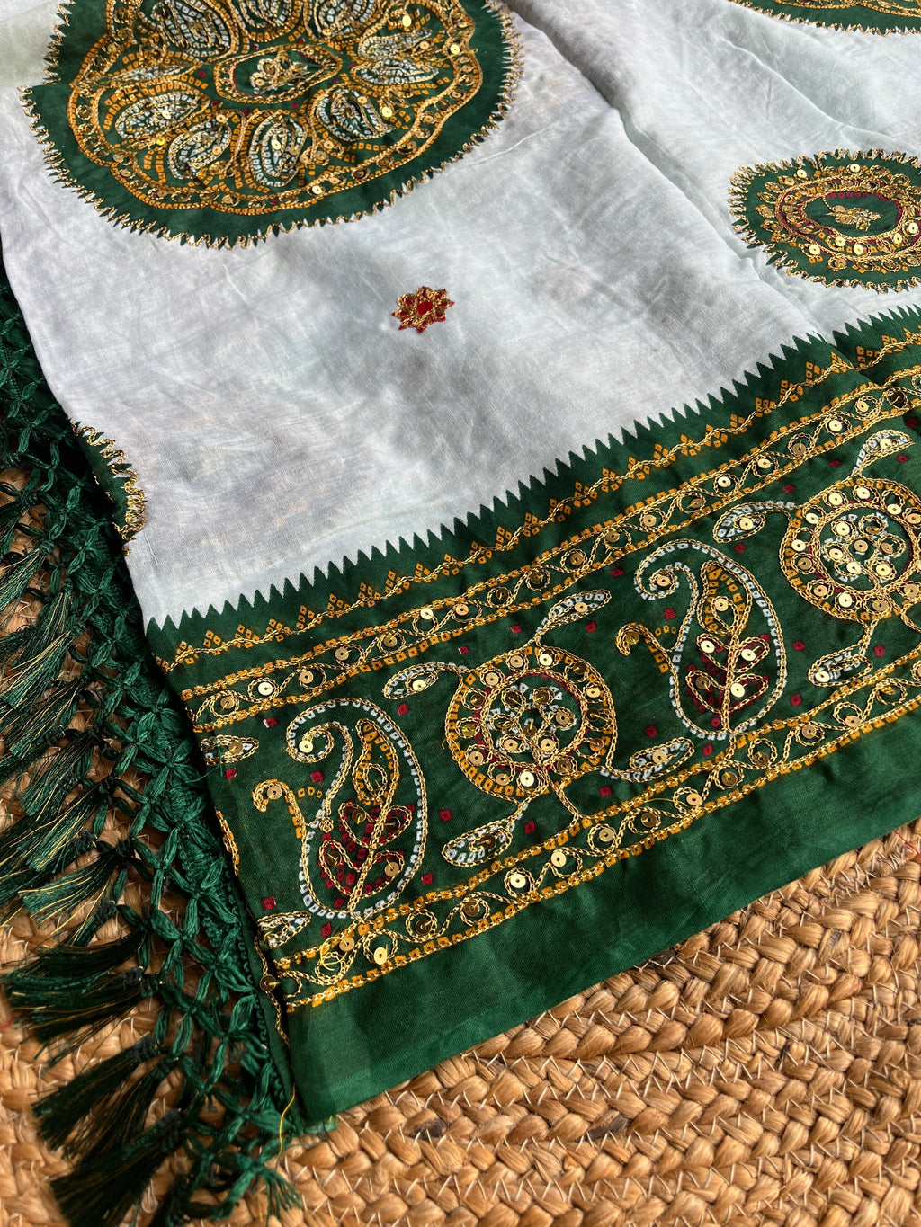 GREEN AND WHITE VINTAGE DUPATTA HANDMADEAHOLIC BY MISHKA