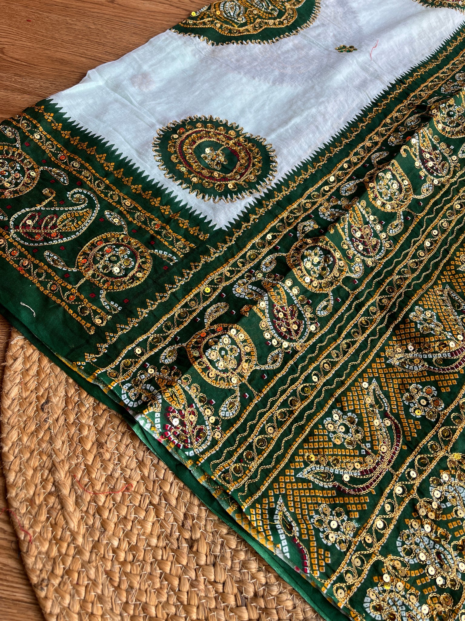 GREEN AND WHITE VINTAGE DUPATTA HANDMADEAHOLIC BY MISHKA