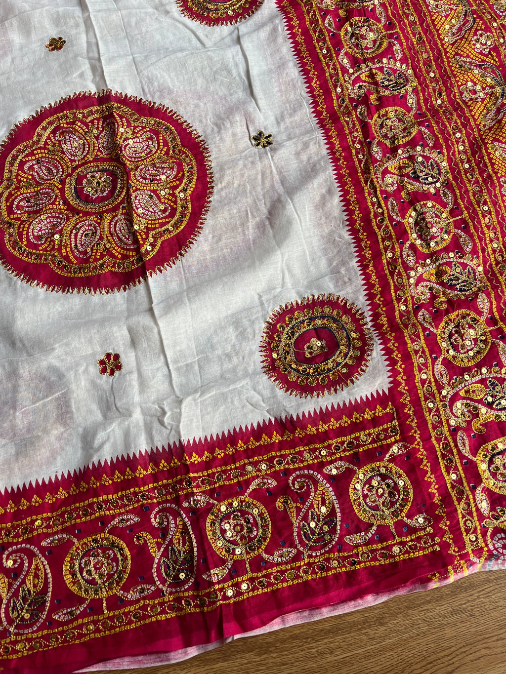 PINK AND WHITE VINTAGE DUPATTA HANDMADEAHOLIC BY MISHKA