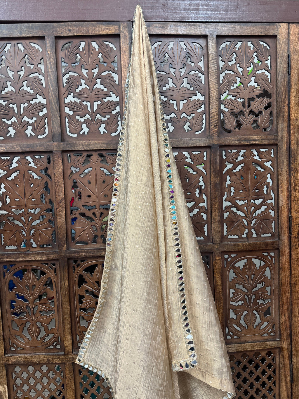 GOLDEN BANARASI CRUSH DUPPATA HANDMADEAHOLIC BY MISHKA