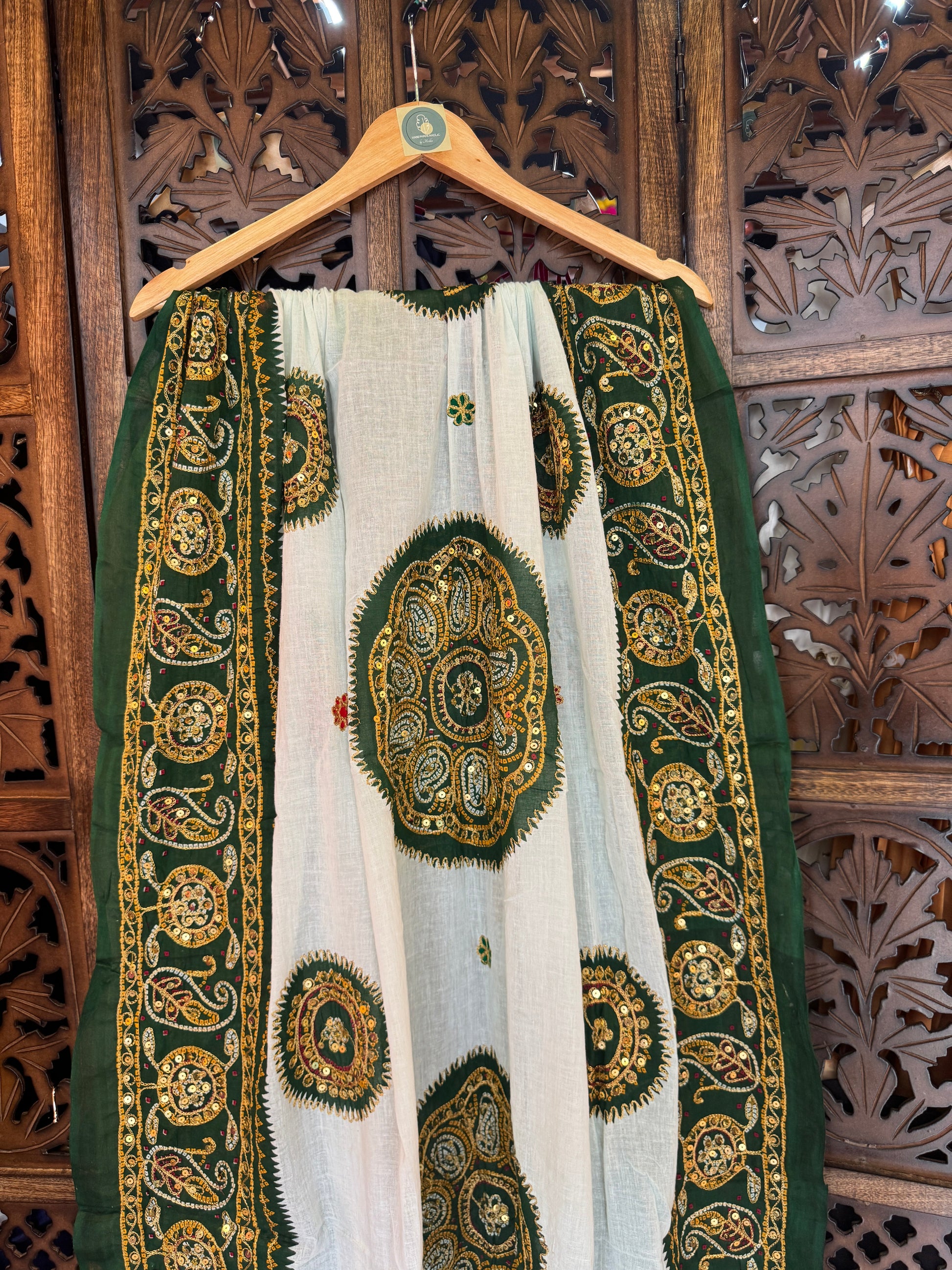 GREEN AND WHITE VINTAGE DUPATTA HANDMADEAHOLIC BY MISHKA