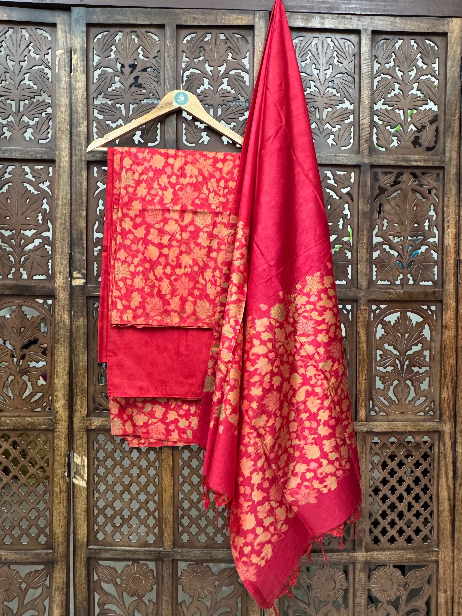 RED HEAVY COTTON SILK SUIT HANDMADEAHOLIC BY MISHKA