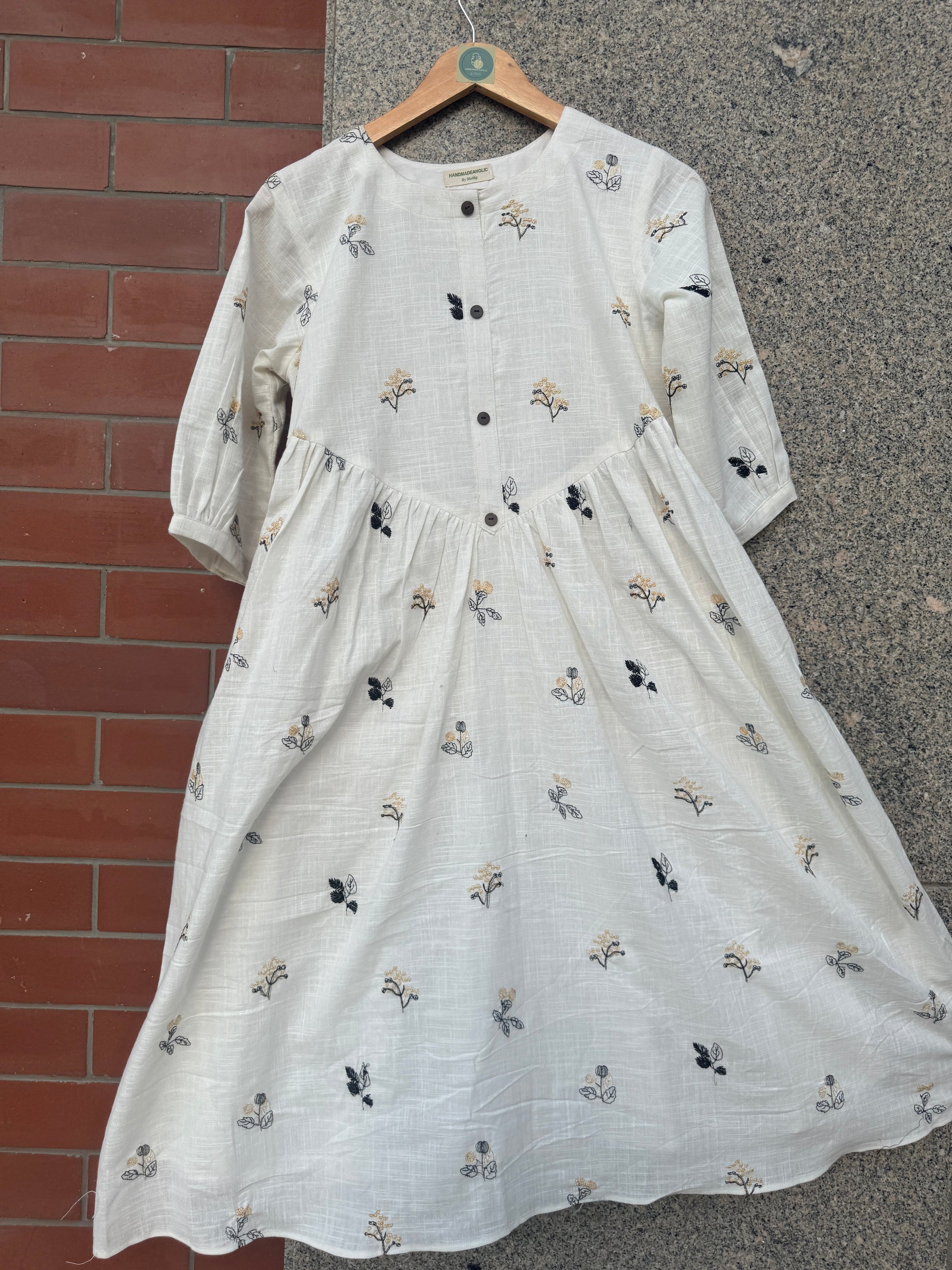 WHITE EMBROIDERED LINEN DRESS HANDMADEAHOLIC BY MISHKA