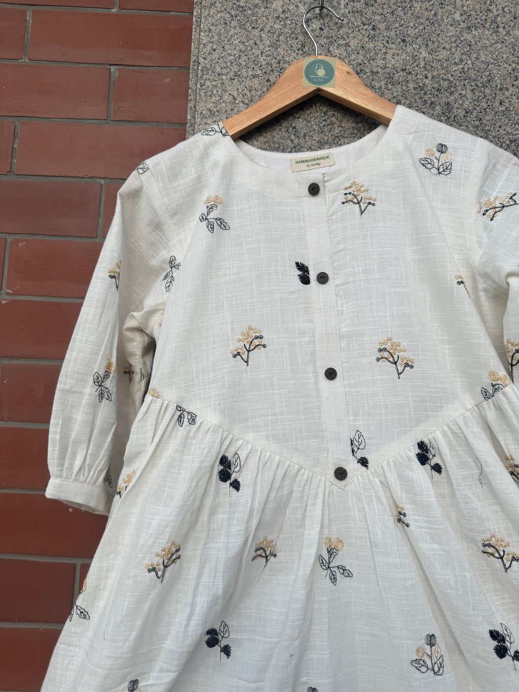 WHITE EMBROIDERED LINEN DRESS HANDMADEAHOLIC BY MISHKA