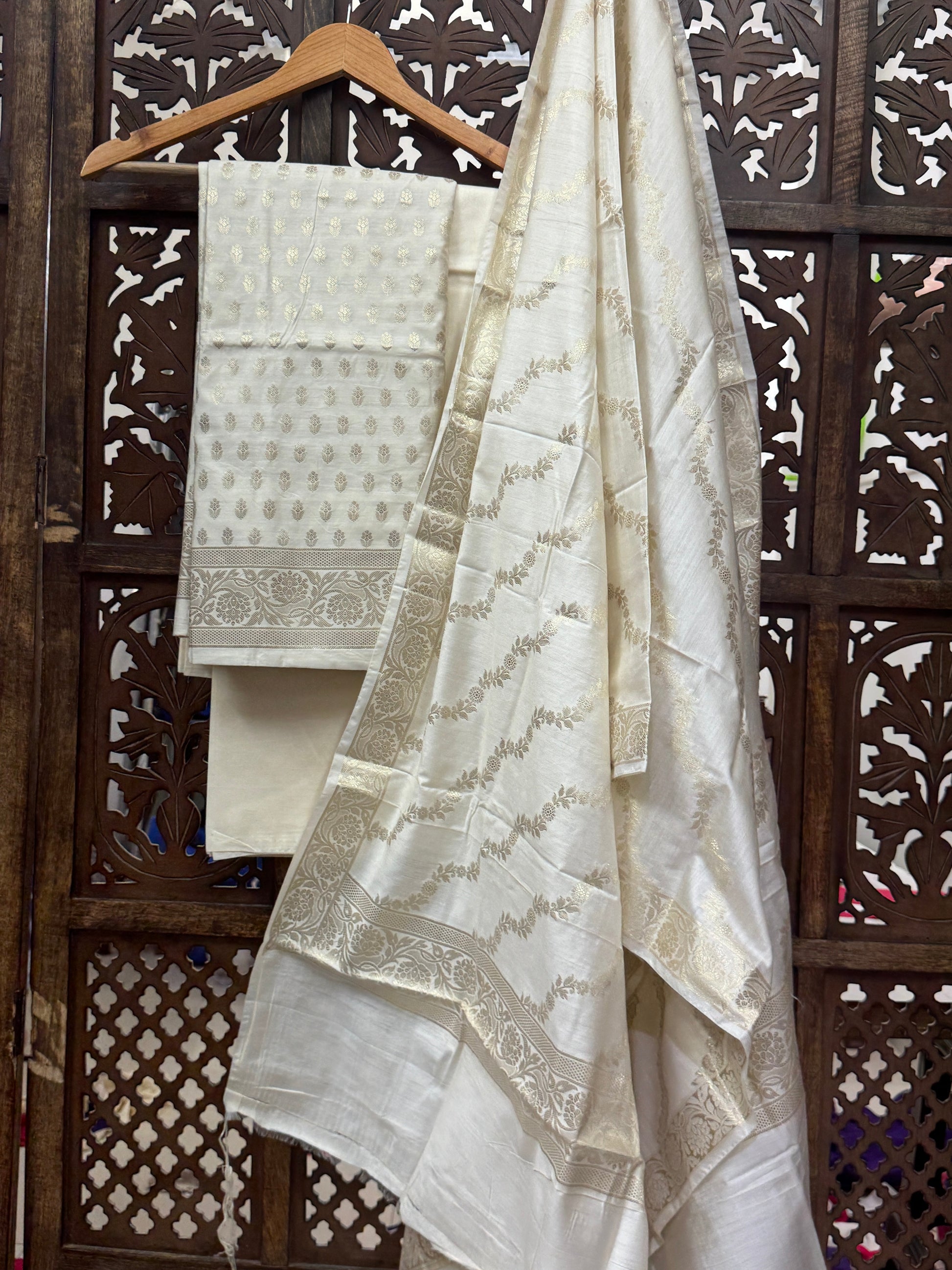 OFF WHITE MUNGA CHINIYA COTTON  SUIT HANDMADEAHOLIC BY MISHKA