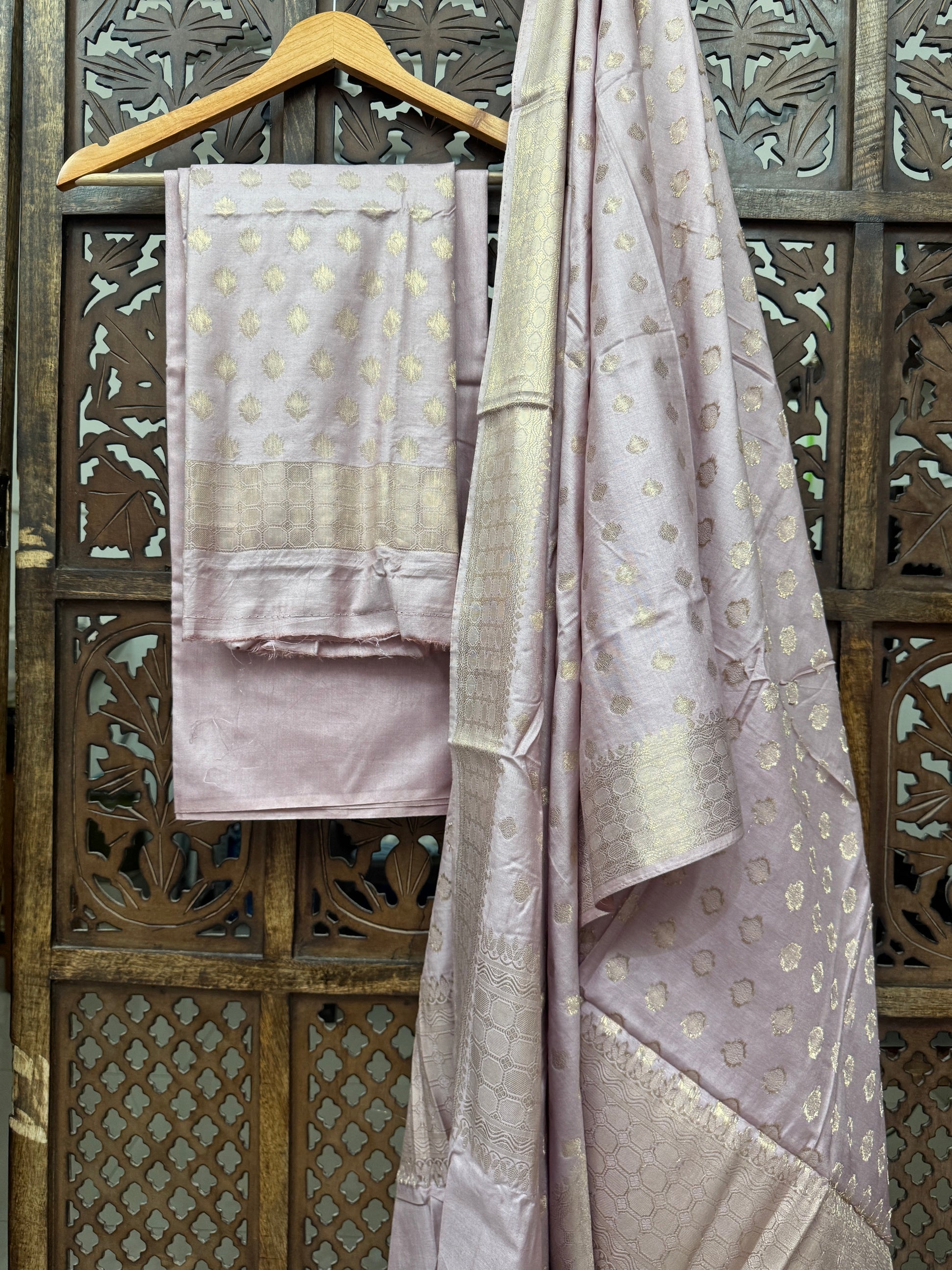 LIGHT PURPLE MULBARY SUIT HANDMADEAHOLIC BY MISHKA