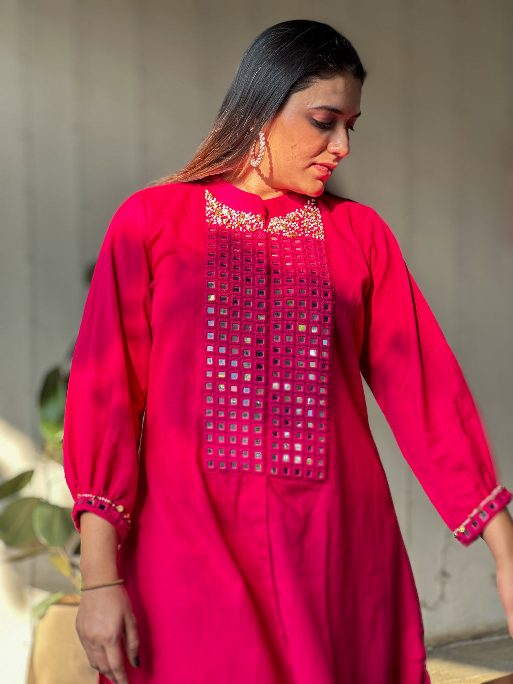 Fuschia Muse Hand-Woven Cotton Kurta Set with Linear Mirror Artistry-AABHALA COLLECTION