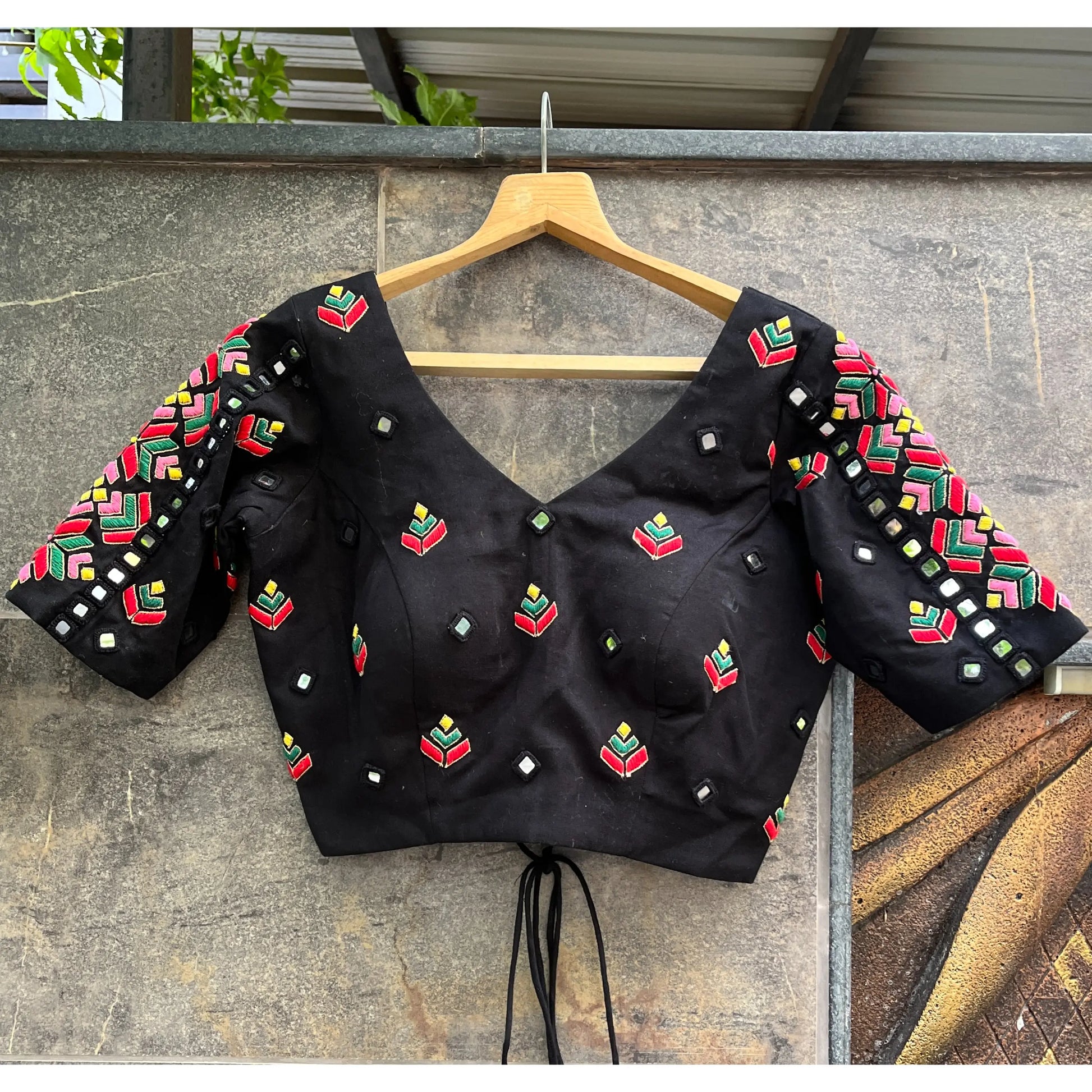 BLACK THREADWORK BLOUSE HANDMADEAHOLIC BY MISHKA