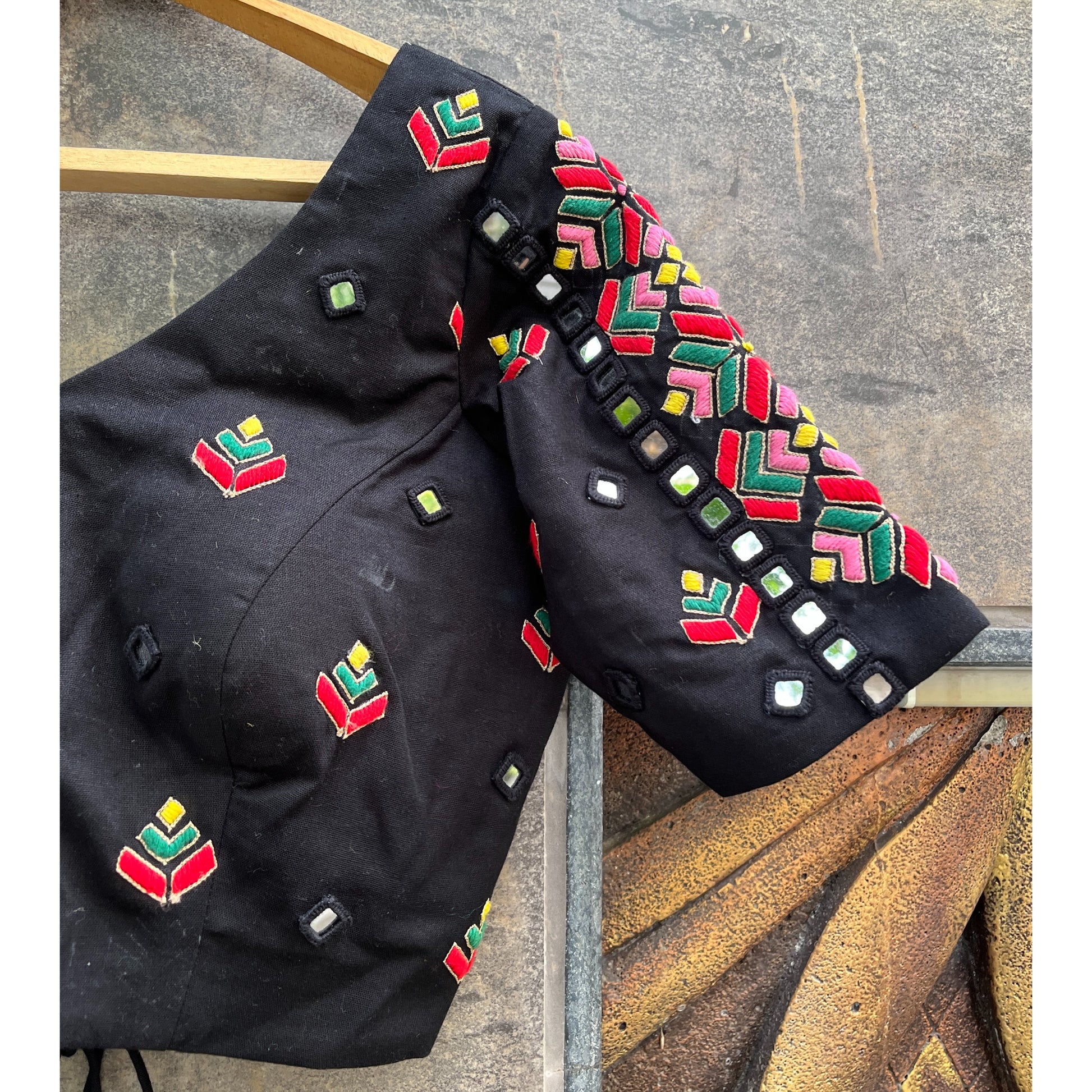 BLACK THREADWORK BLOUSE HANDMADEAHOLIC BY MISHKA