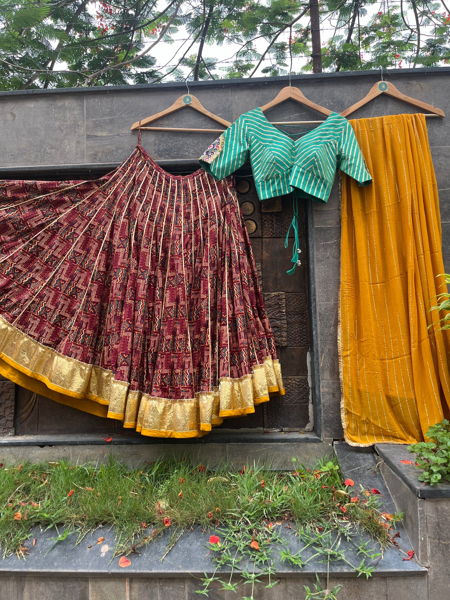 TORTOISE BLOUSE WITH BROWN SKIRT HANDMADEAHOLIC BY MISHKA