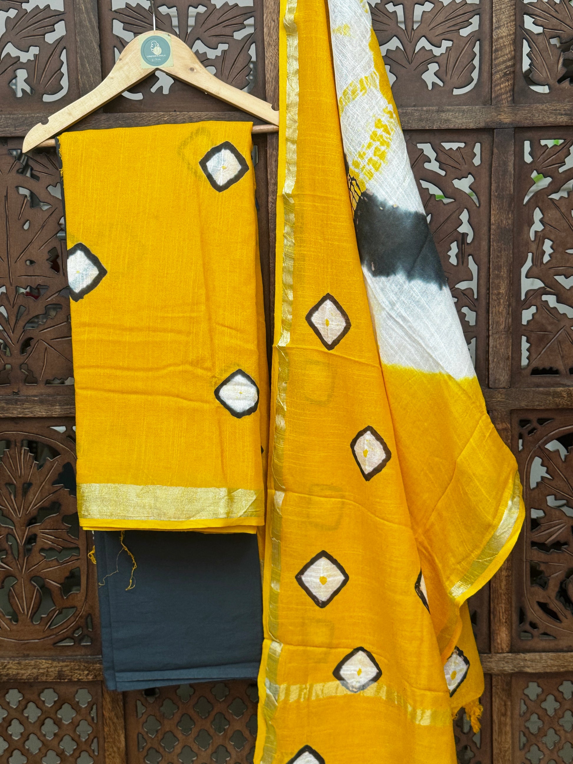 LINEN HANDBLOCK SUIT