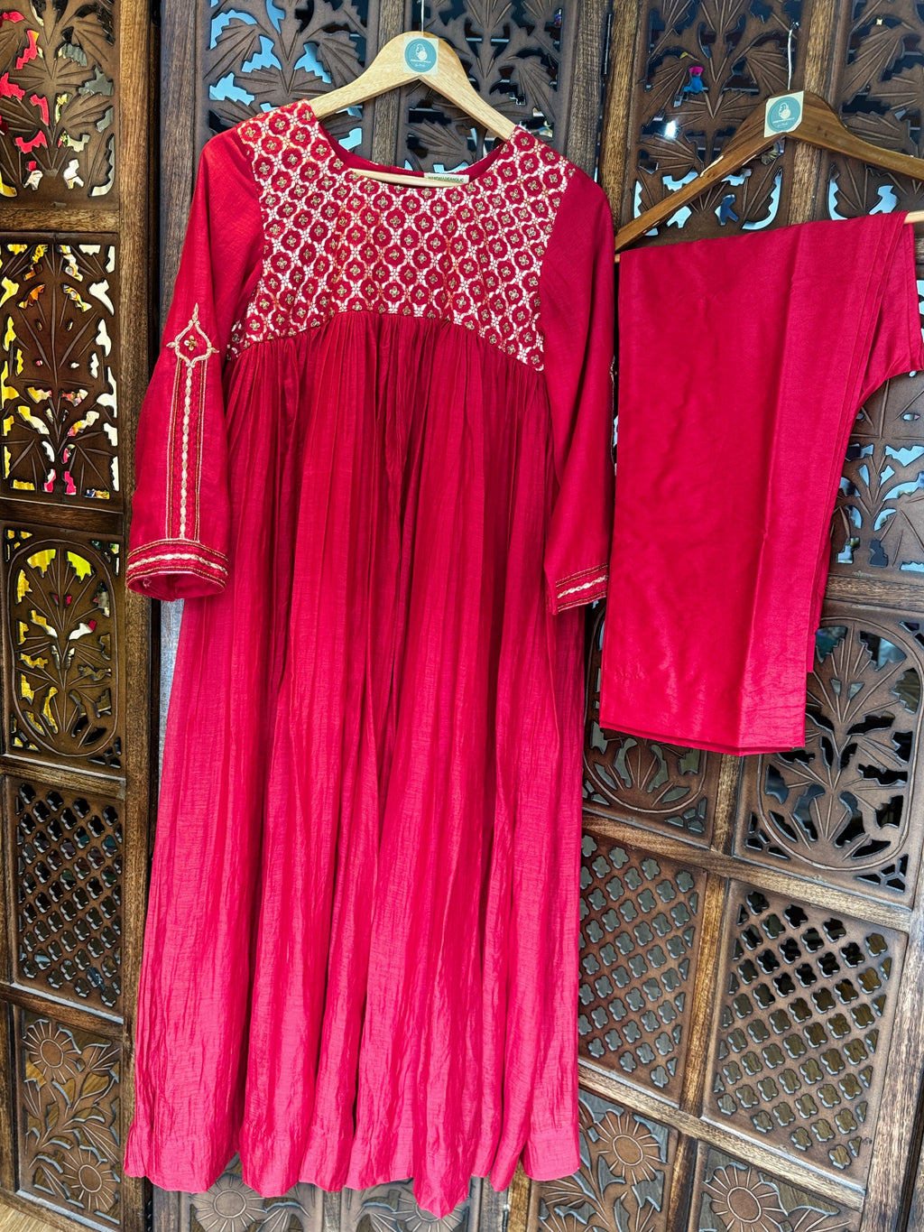 Crimson Heritage Chanderi Silk Anarkali Set – Hand-Embroidered Yoke & Tapered Trousers HANDMADEAHOLIC BY MISHKA