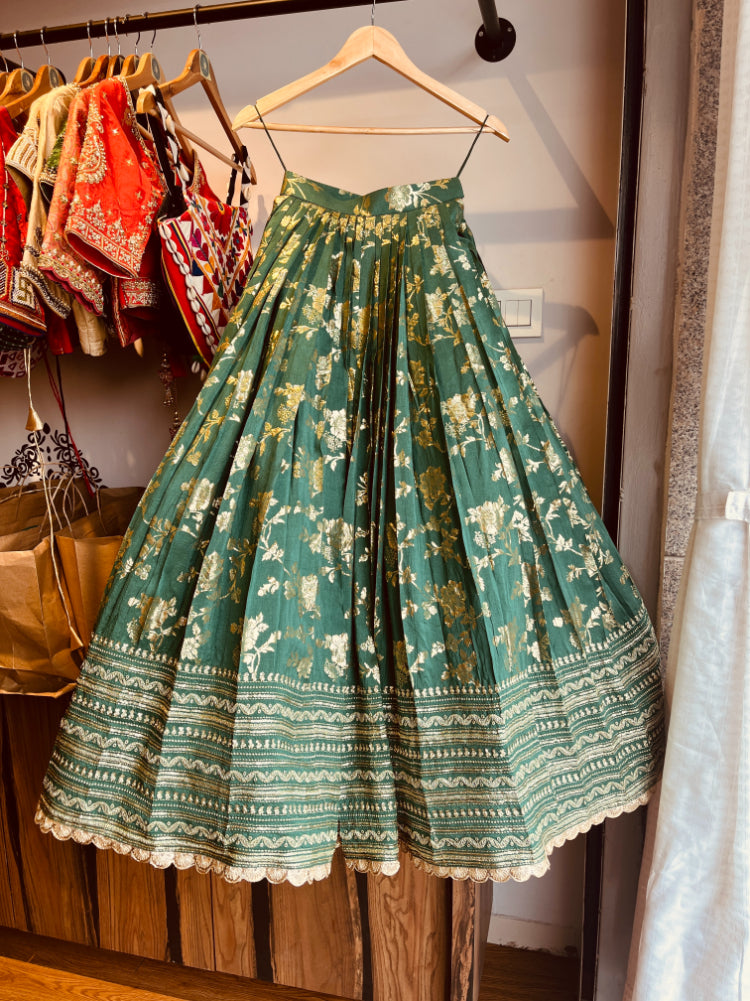 GREEN BANARASI PANNEL SKIRT HANDMADEAHOLIC BY MISHKA