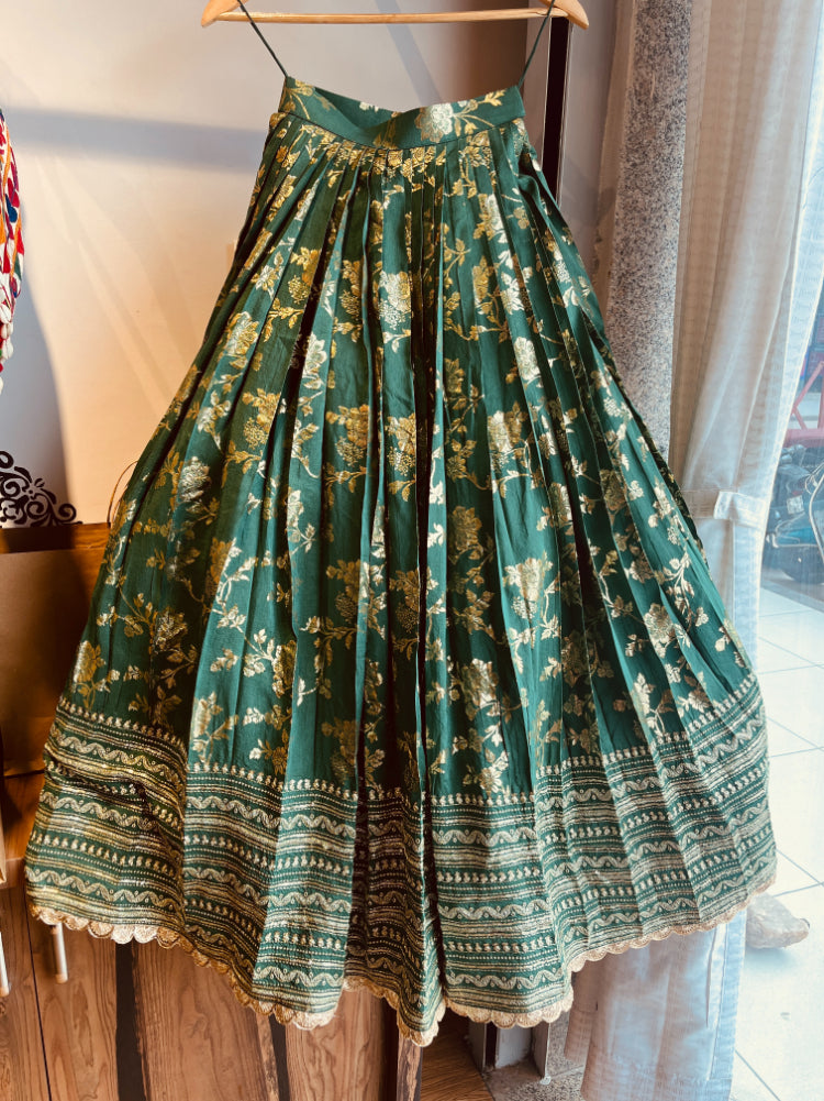 GREEN BANARASI PANNEL SKIRT HANDMADEAHOLIC BY MISHKA