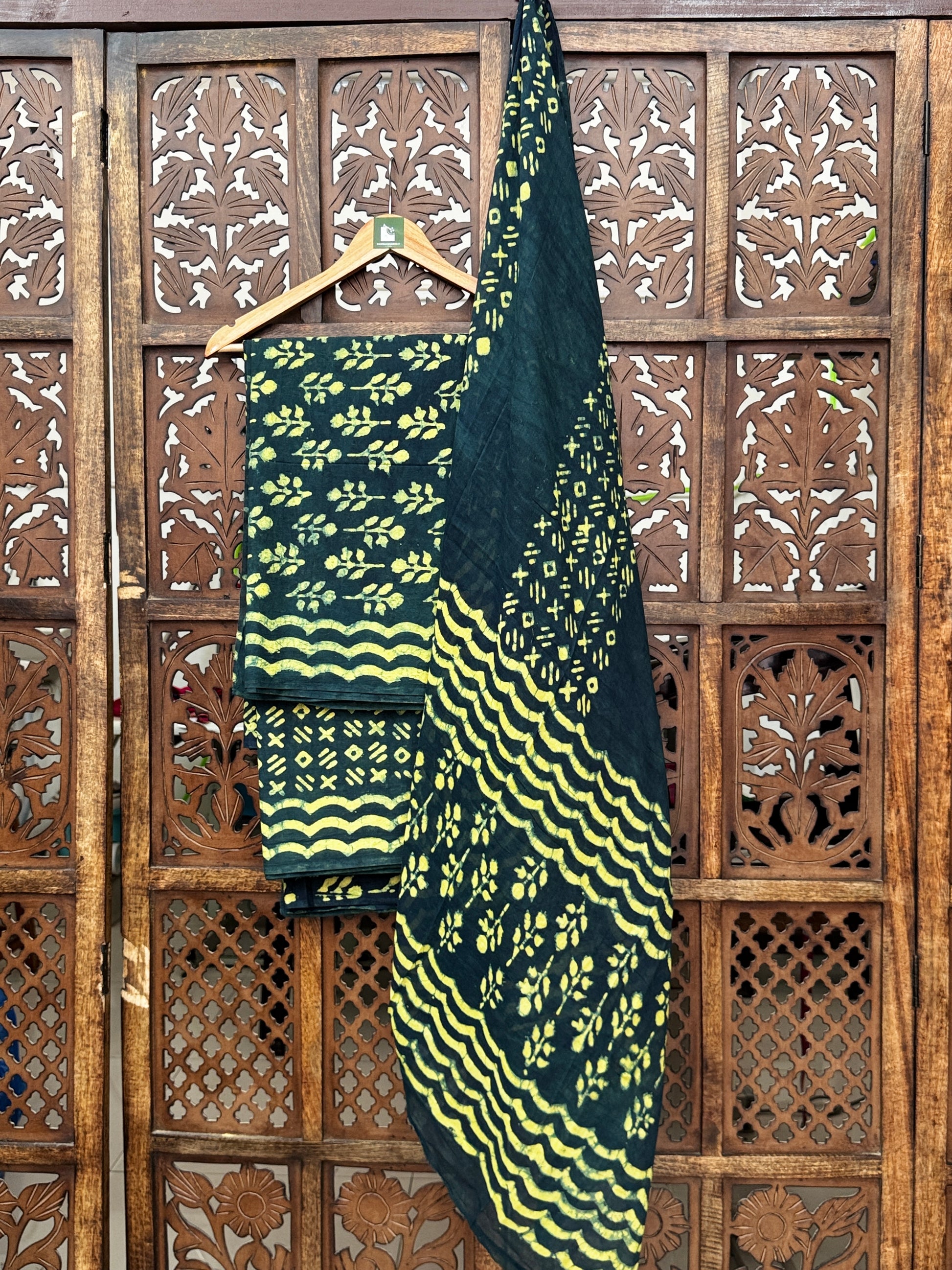 HANDBLOCK COTTON UNSTITCHED SUIT WITH COTTON DUPATTA