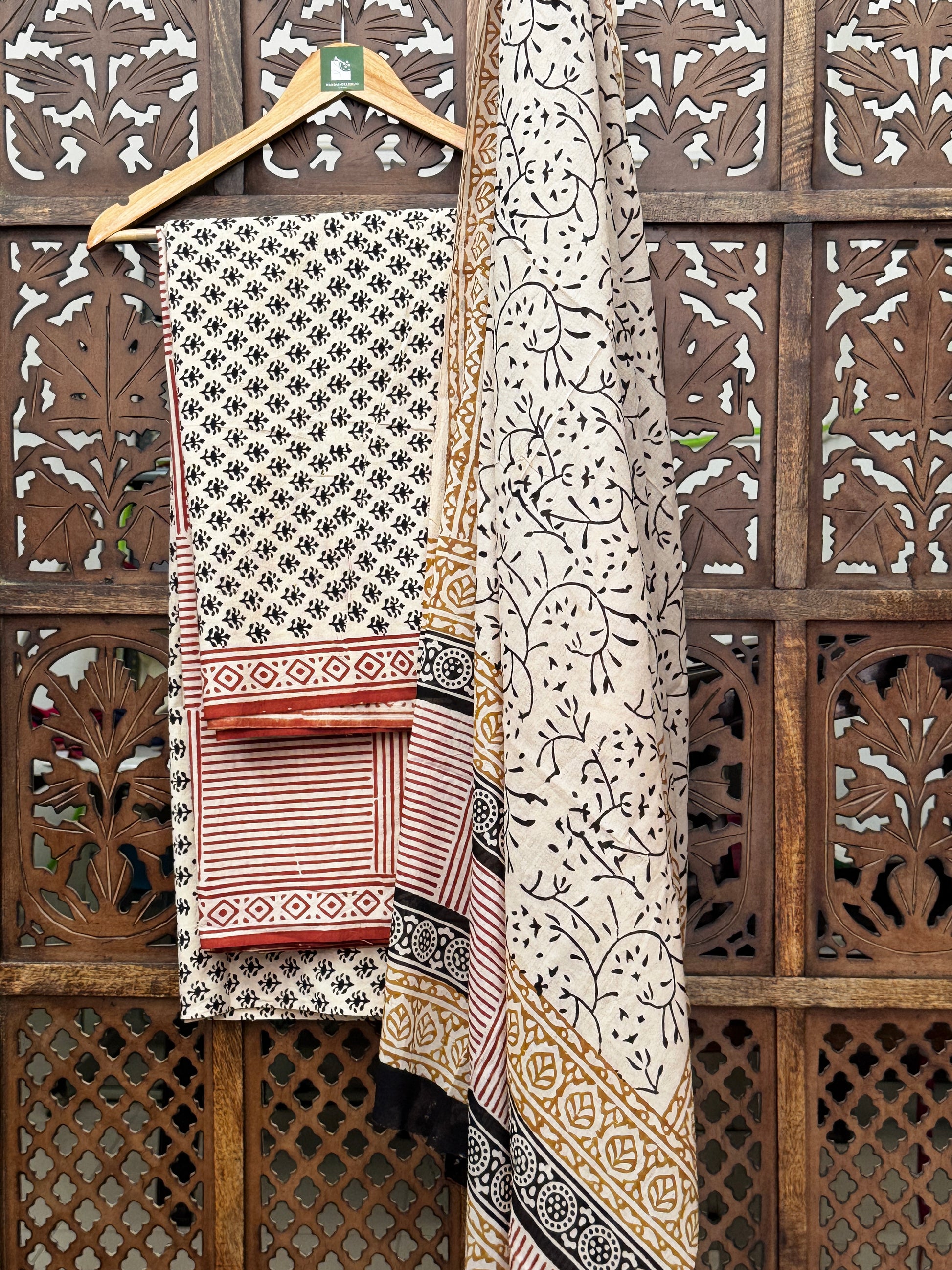 HANDBLOCK COTTON UNSTITCHED SUIT WITH COTTON DUPATTA