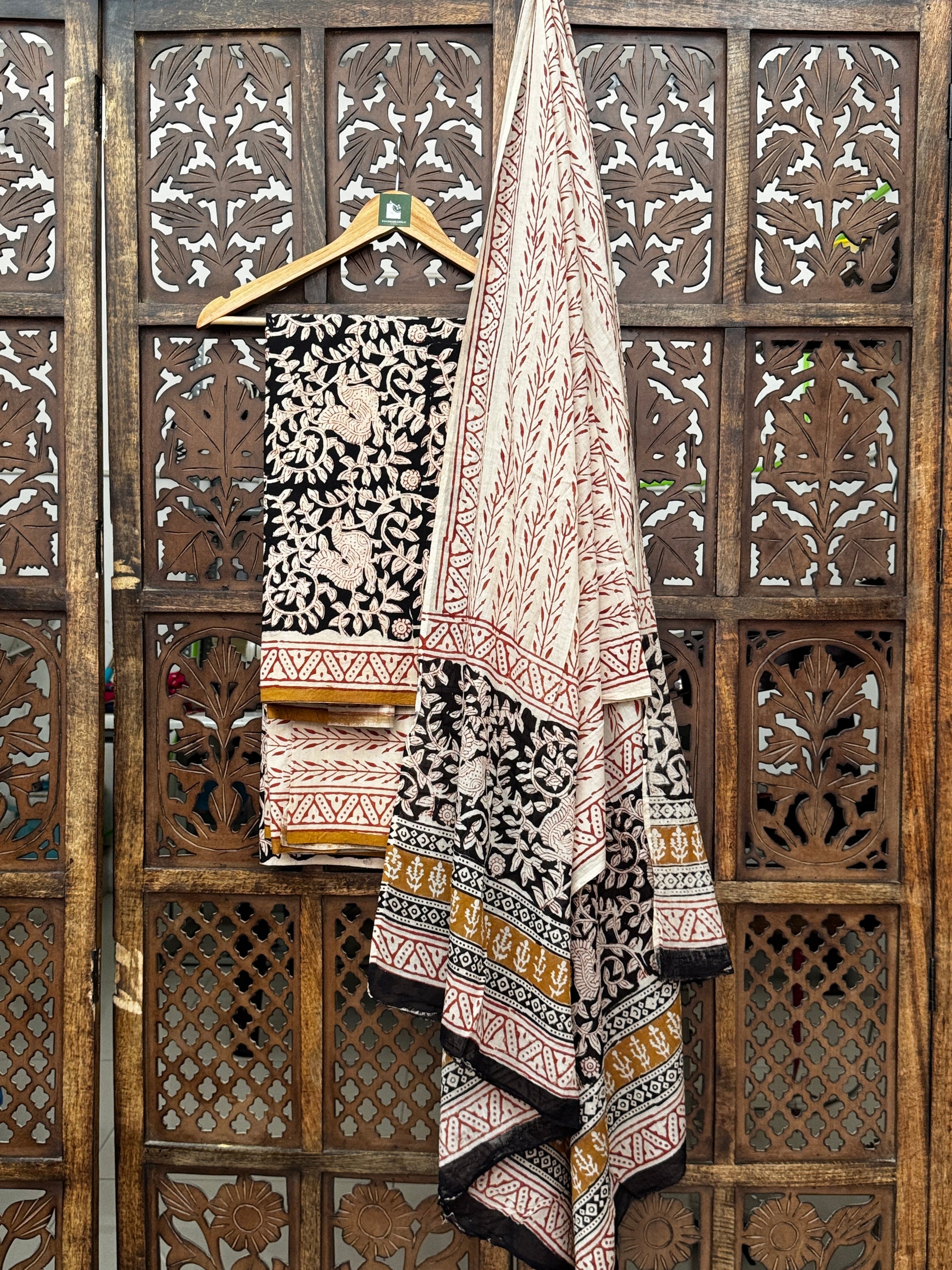 HANDBLOCK COTTON UNSTITCHED SUIT WITH COTTON DUPATTA
