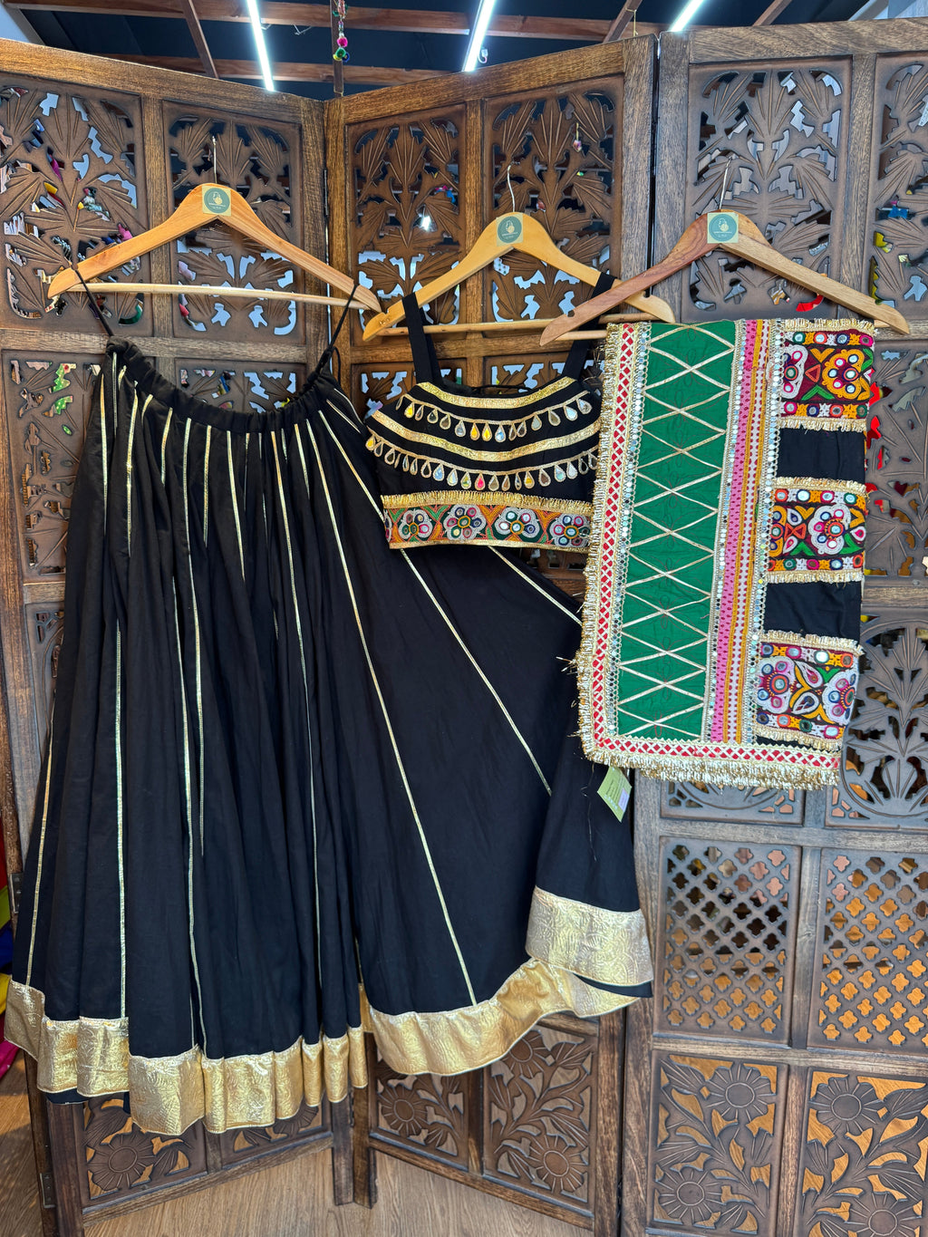BLACK SKIRT WITH BLACK BLOUSE CHANIYA CHOLI RAAS'25 HANDMADEAHOLIC BY MISHKA