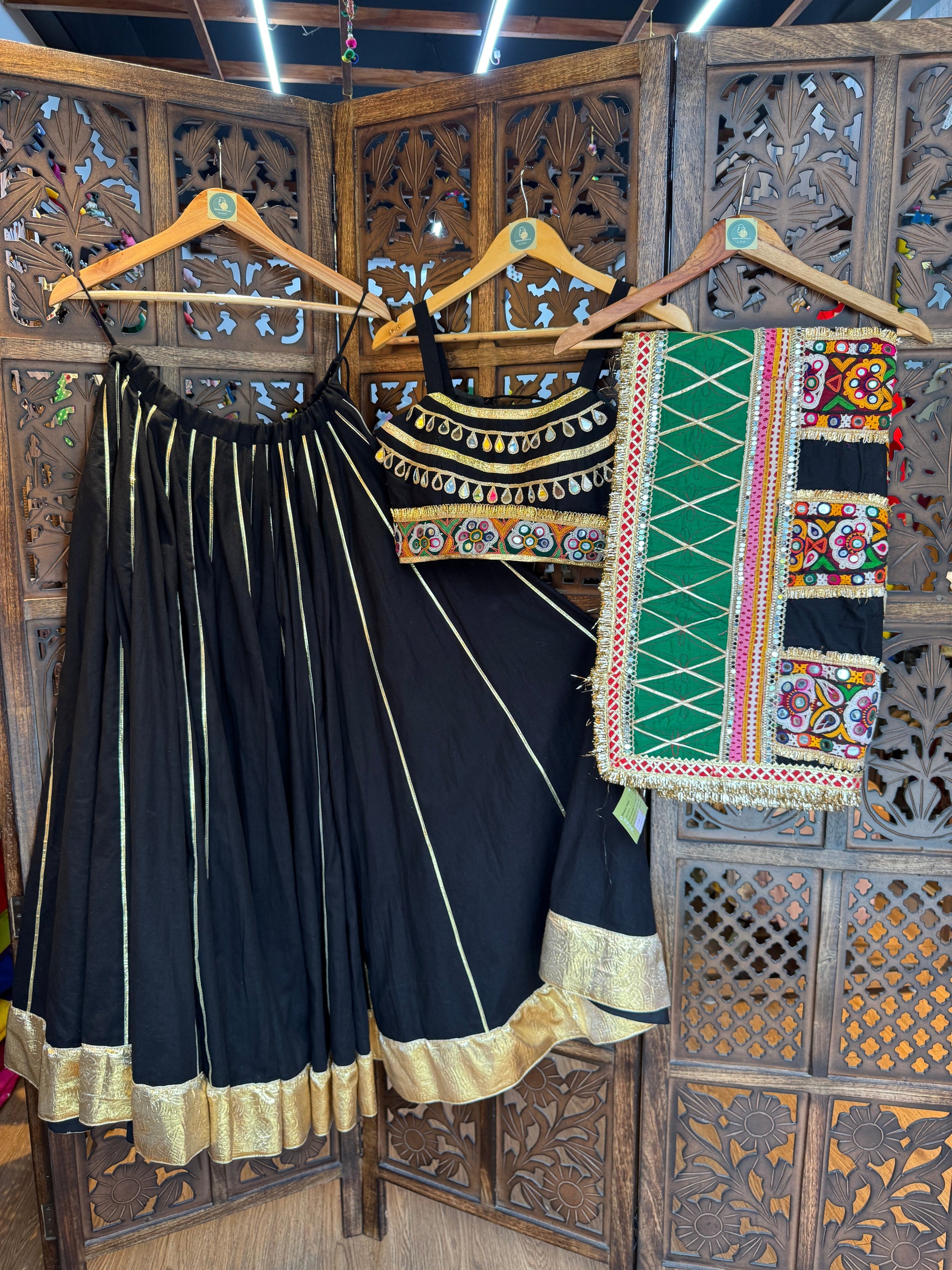 BLACK SKIRT WITH BLACK BLOUSE CHANIYA CHOLI RAAS'25 HANDMADEAHOLIC BY MISHKA