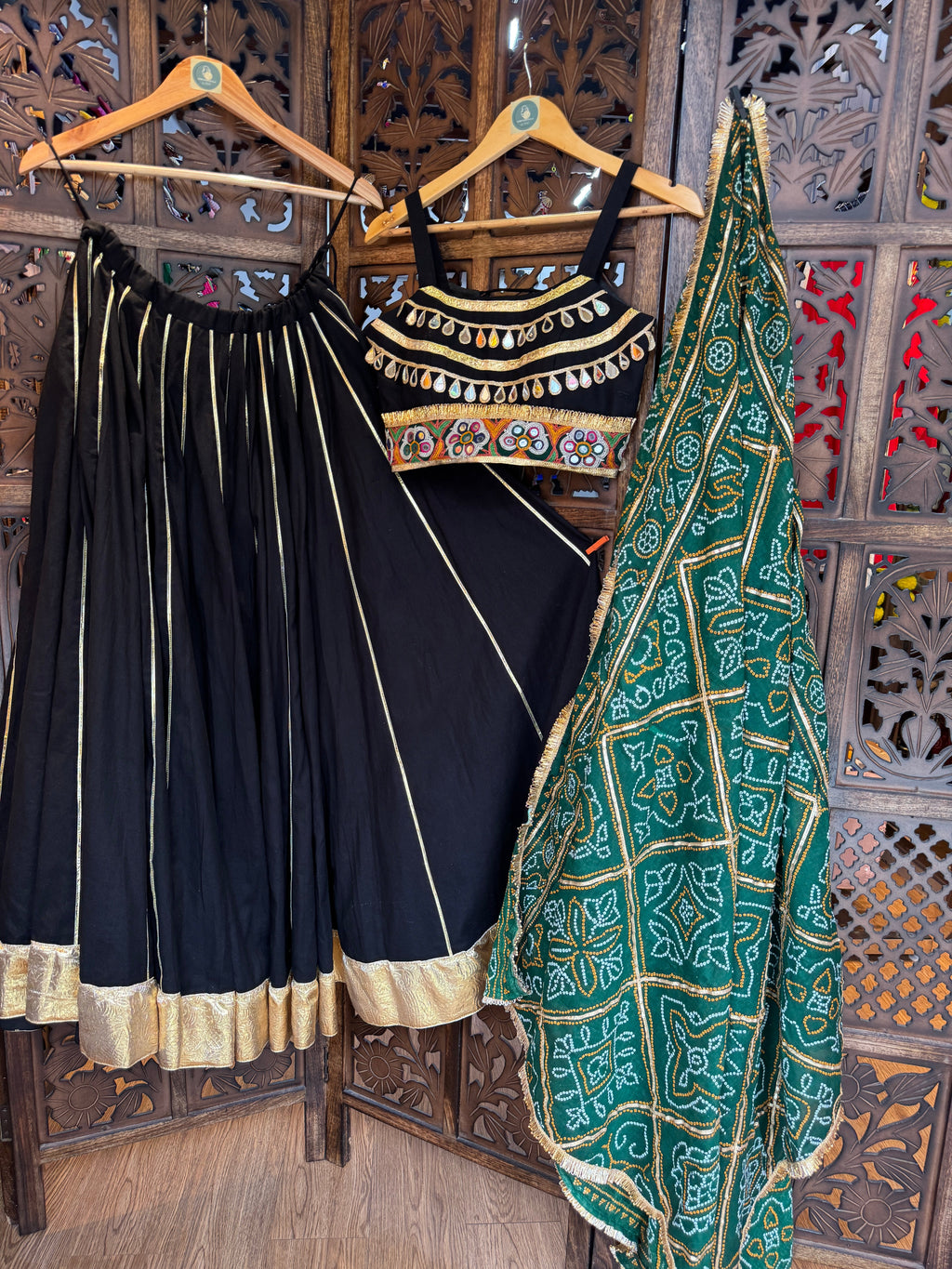 BLACK SKIRT WITH BLACK BLOUSE CHANIYA CHOLI RAAS'25 HANDMADEAHOLIC BY MISHKA