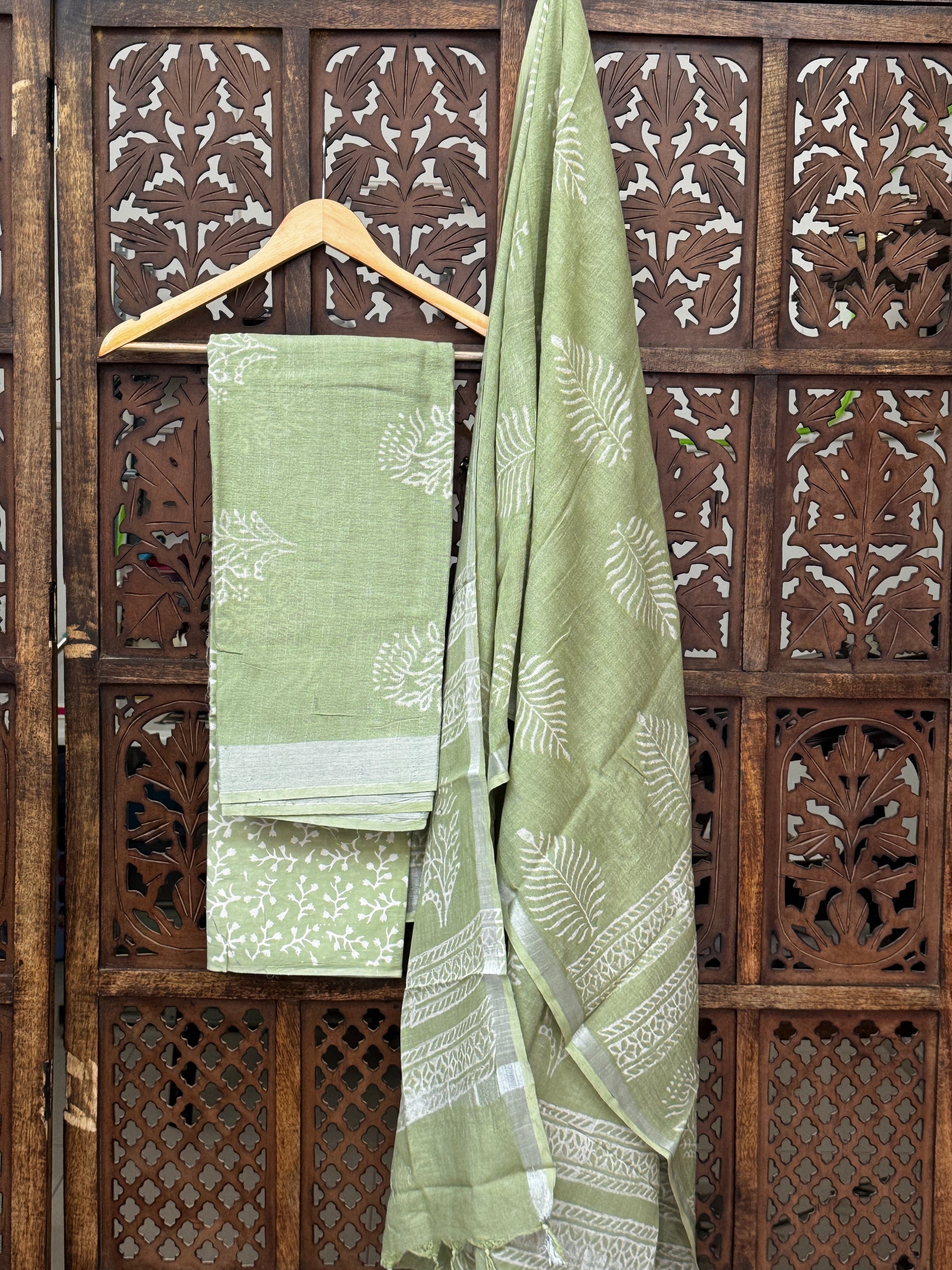 LINEN HANDBLOCK SUIT