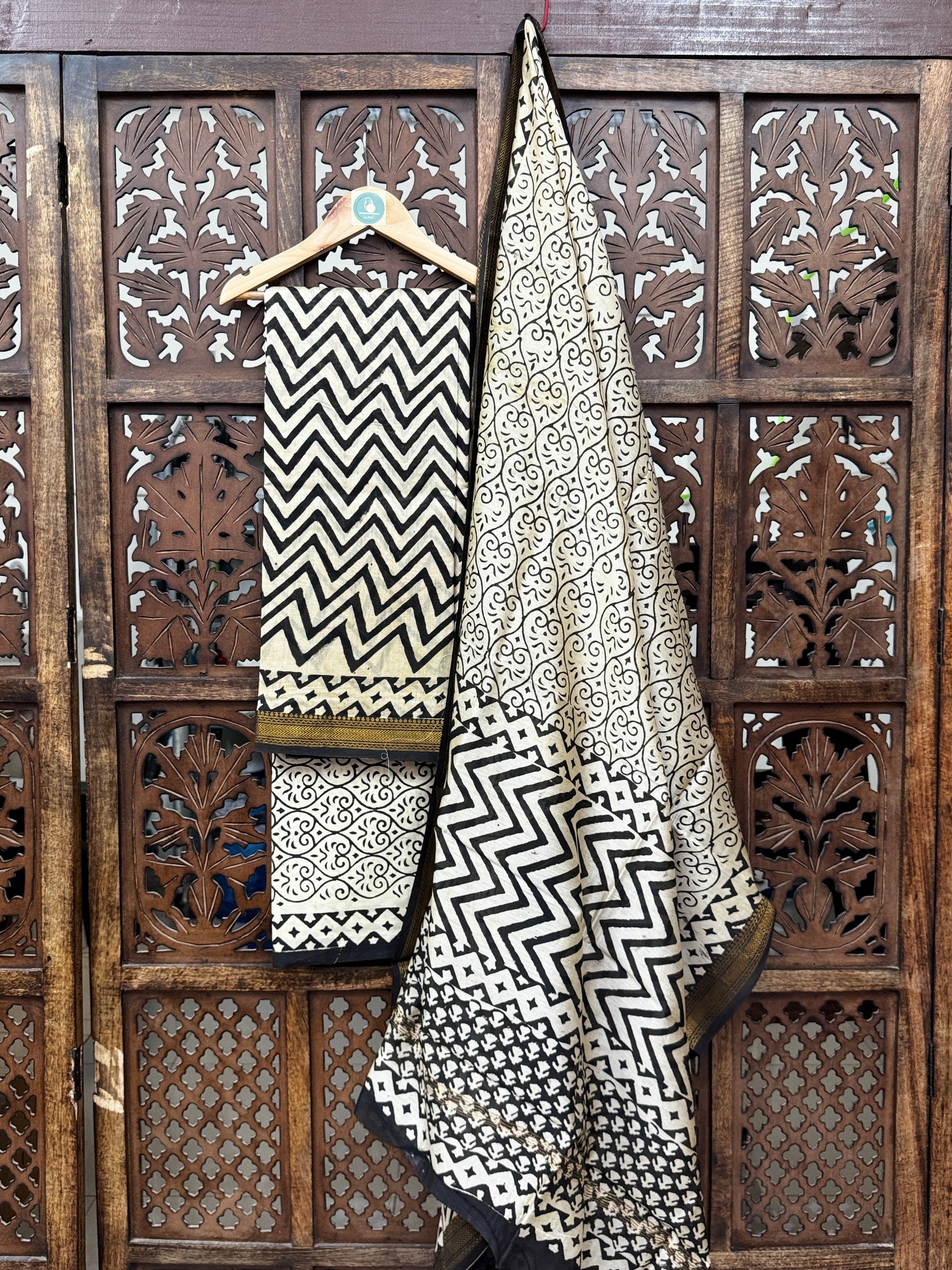 Monochrome Muse: Maheshwari Silk Handblock Suit Set with Chevron & Floral Accents HANDMADEAHOLIC BY MISHKA