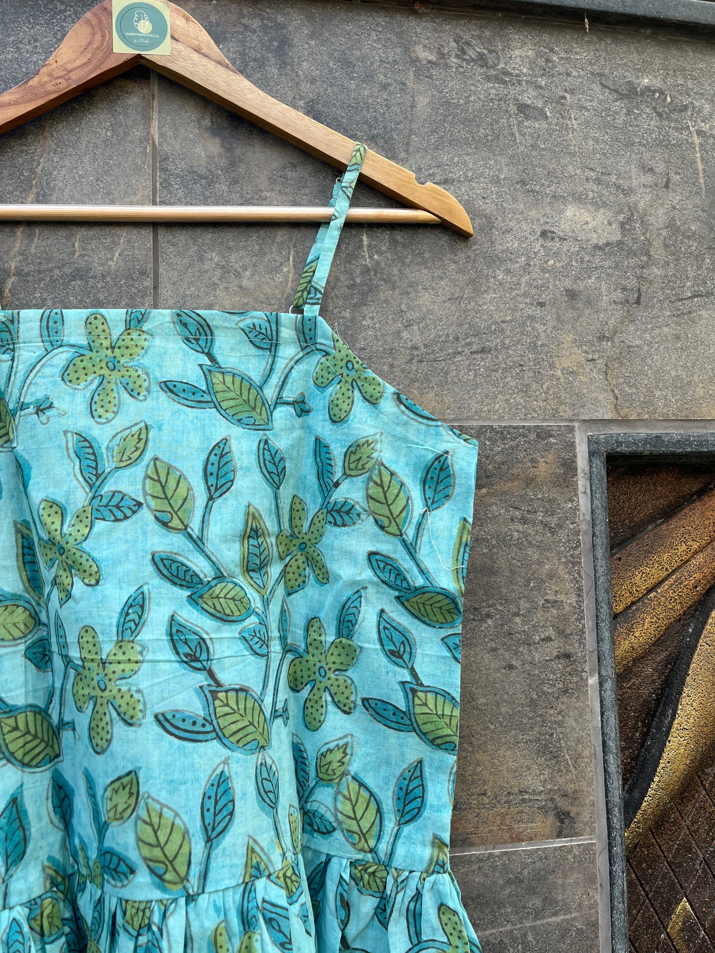 AQUE BLUE FLOWER HANDBLOCK CAMI TOP HANDMADEAHOLIC BY MISHKA